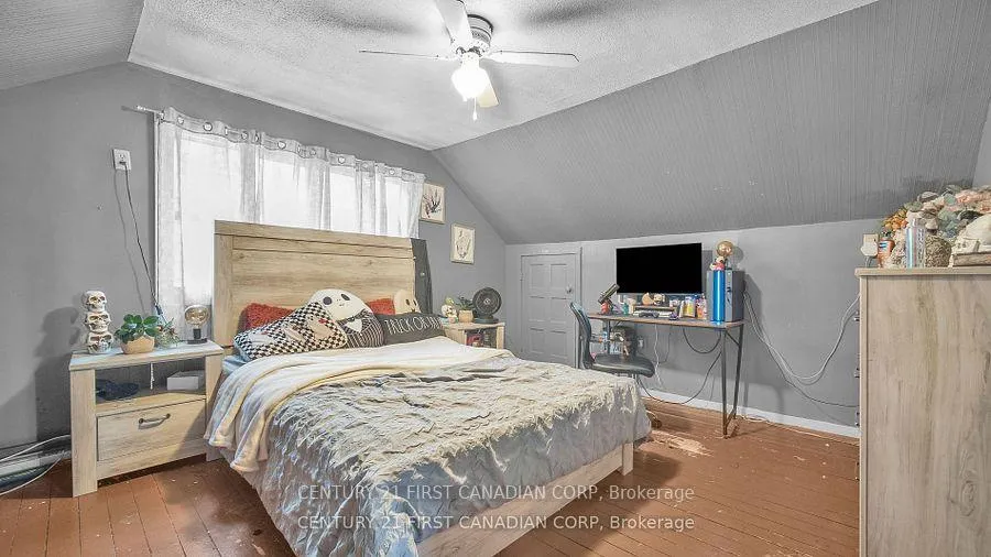 Photo 16 of 19 Montgomery Drive, Chatham-Kent, Wallaceburg — HOMEH