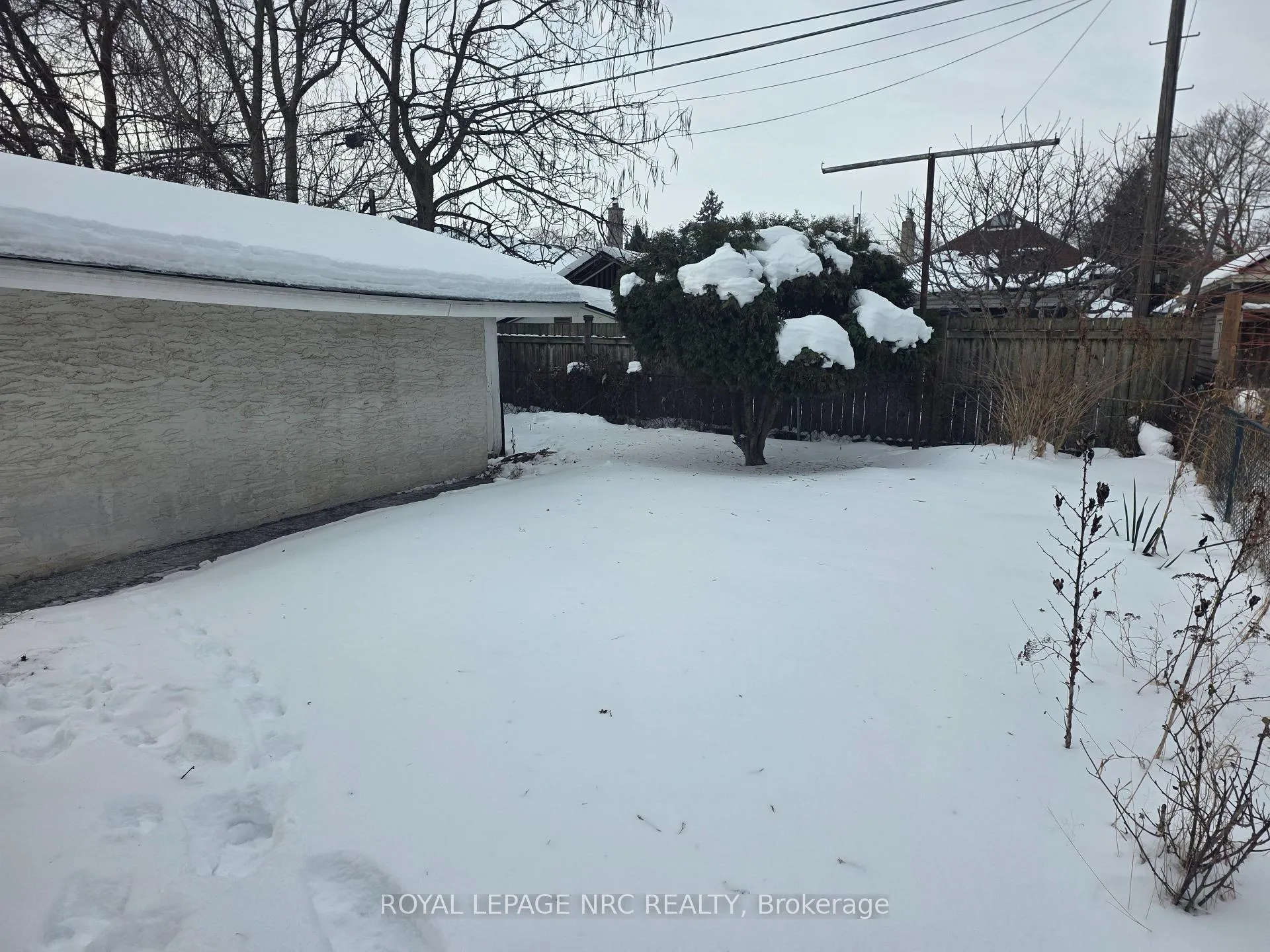 Photo 4 of 15 Mildred Avenue, St. Catharines, Haig — HOMEH
