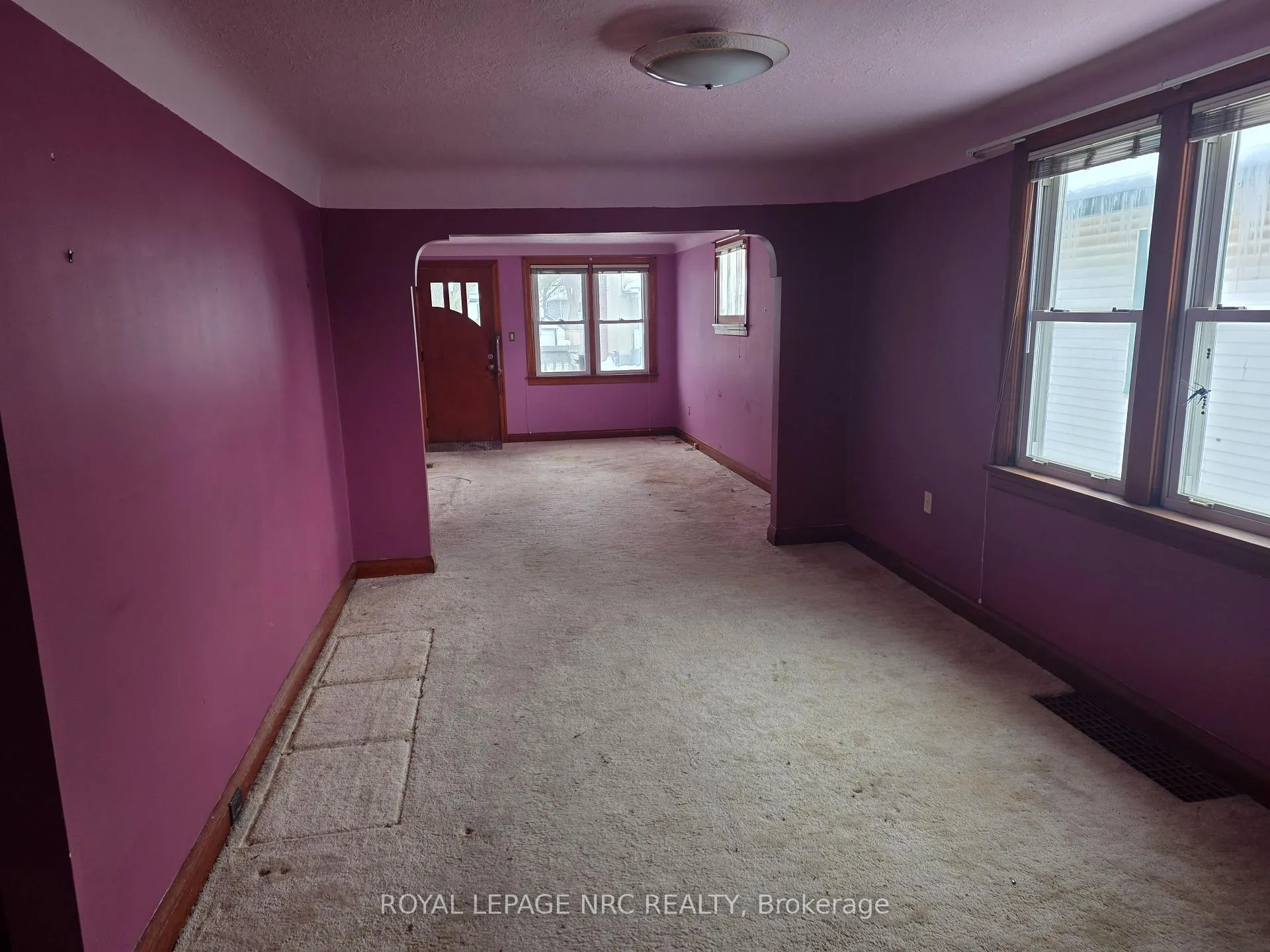 Photo 8 of 15 Mildred Avenue, St. Catharines, Haig — HOMEH