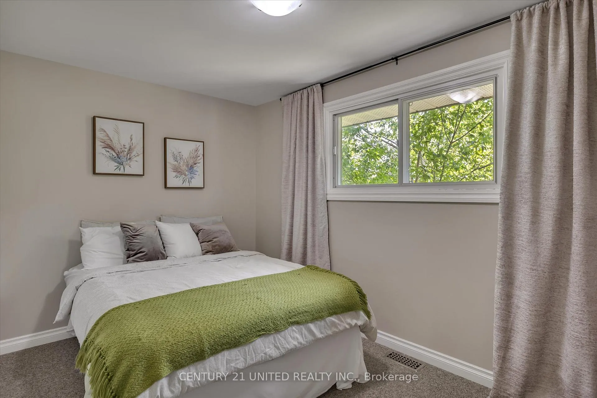 Photo 23 of 819 Cameron Street, Peterborough, Otonabee Ward 1 — HOMEH