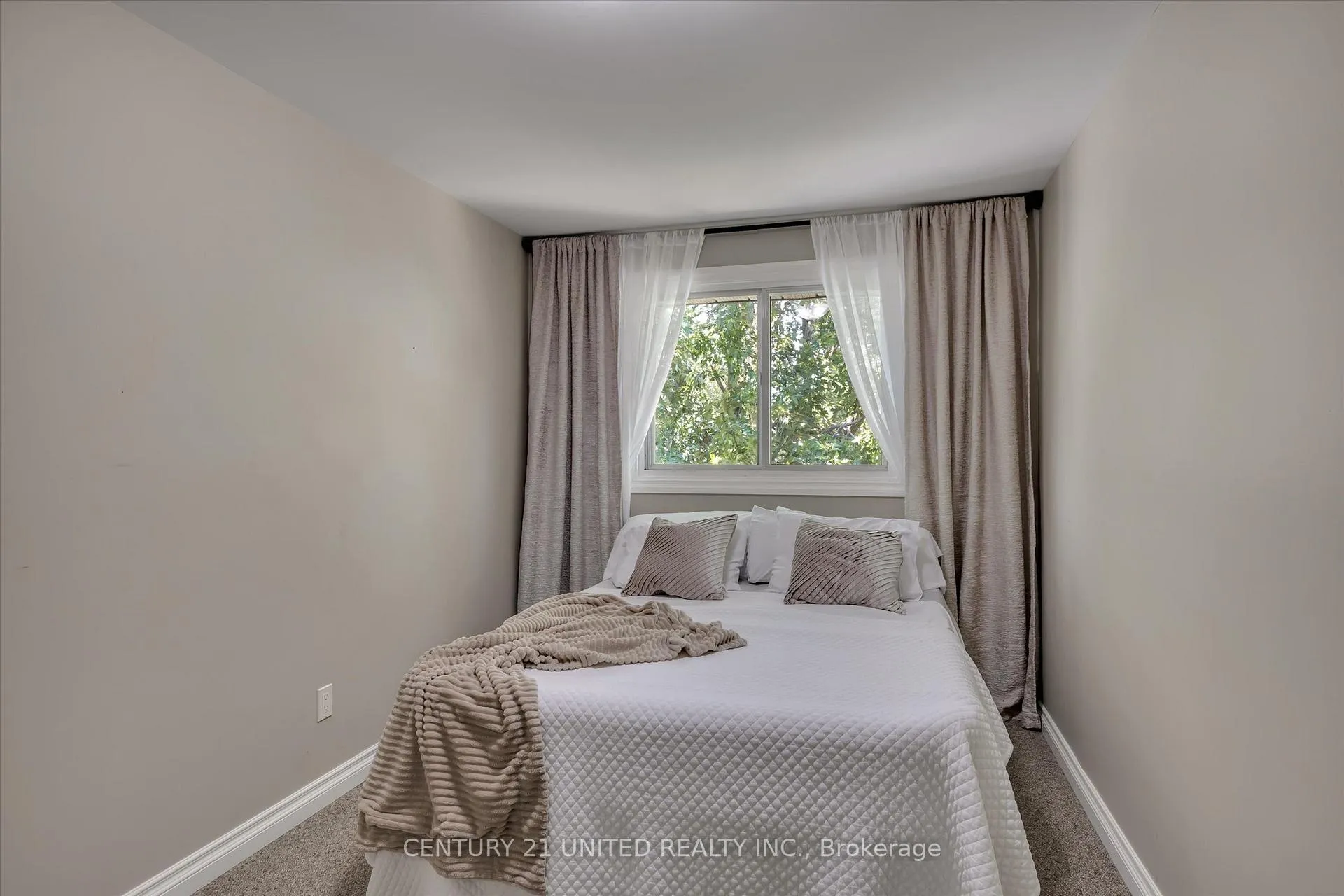 Photo 29 of 819 Cameron Street, Peterborough, Otonabee Ward 1 — HOMEH