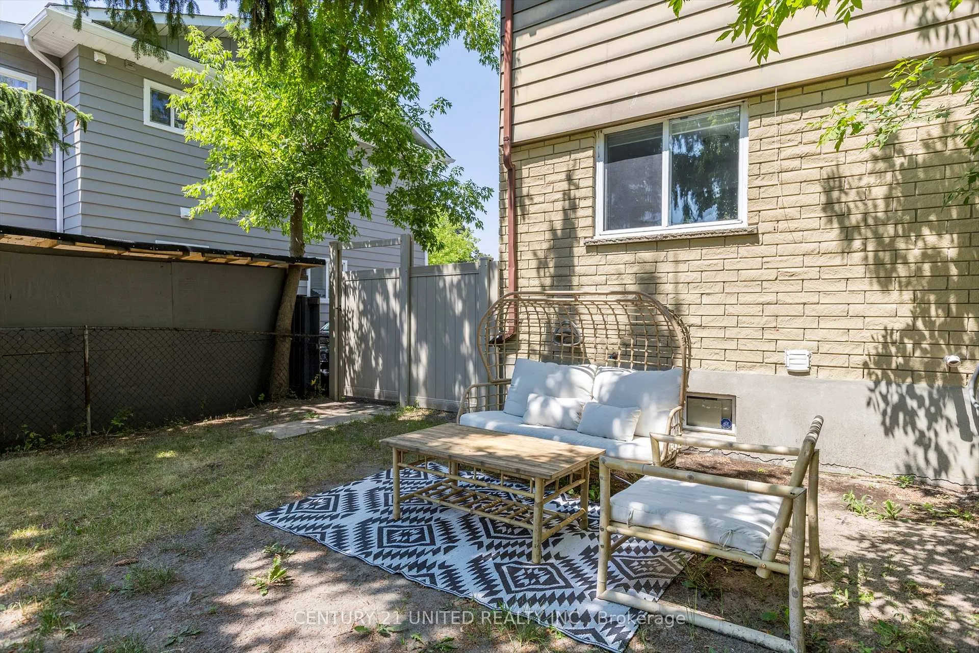 Photo 44 of 819 Cameron Street, Peterborough, Otonabee Ward 1 — HOMEH