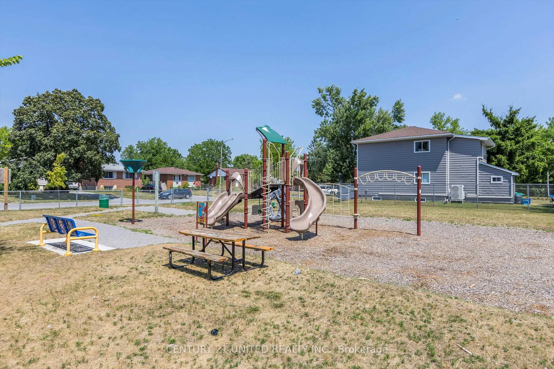 Photo 49 of 819 Cameron Street, Peterborough, Otonabee Ward 1 — HOMEH