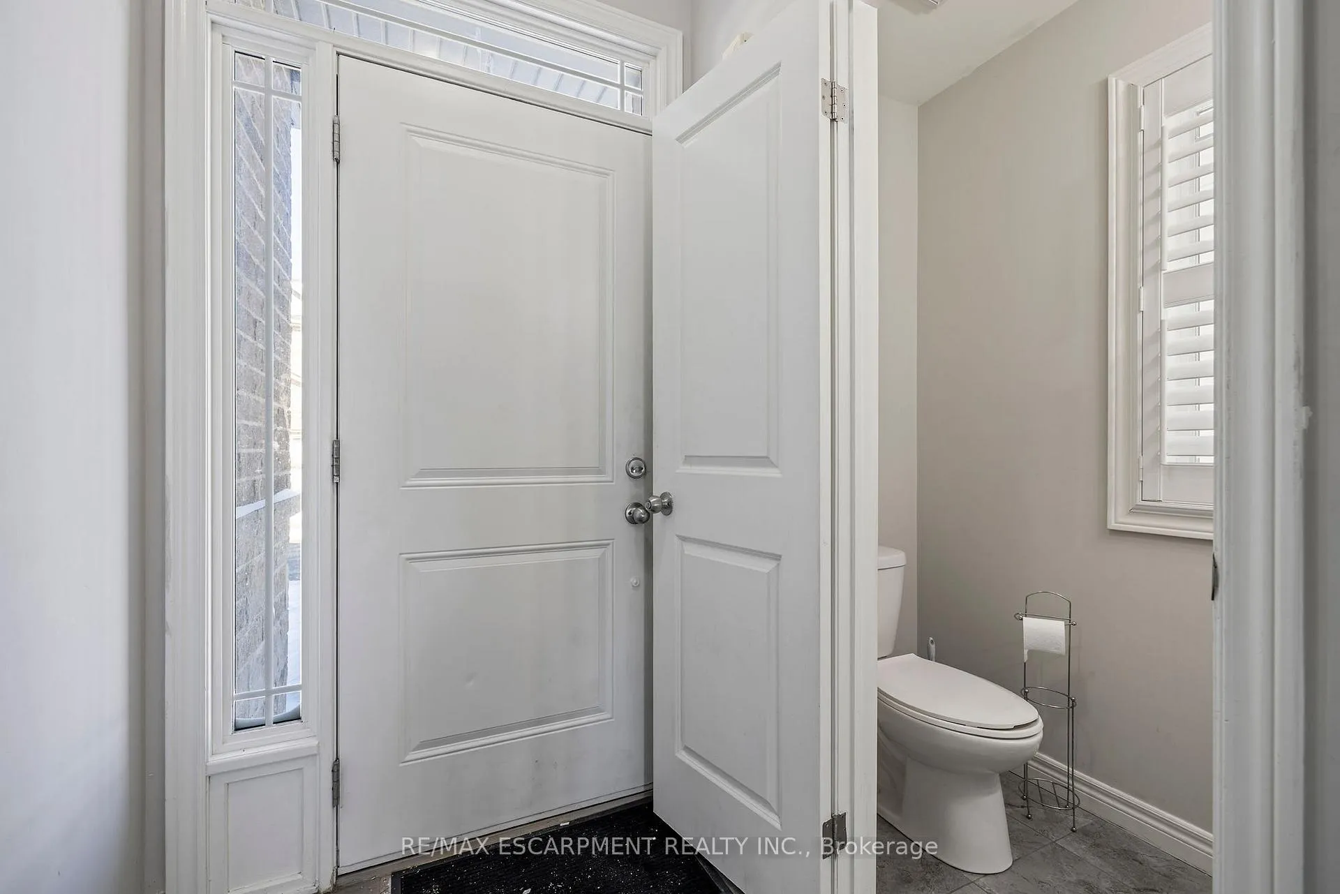Photo 9 of 14 Serenity Lane, Hamilton, Rural Glanbrook — HOMEH