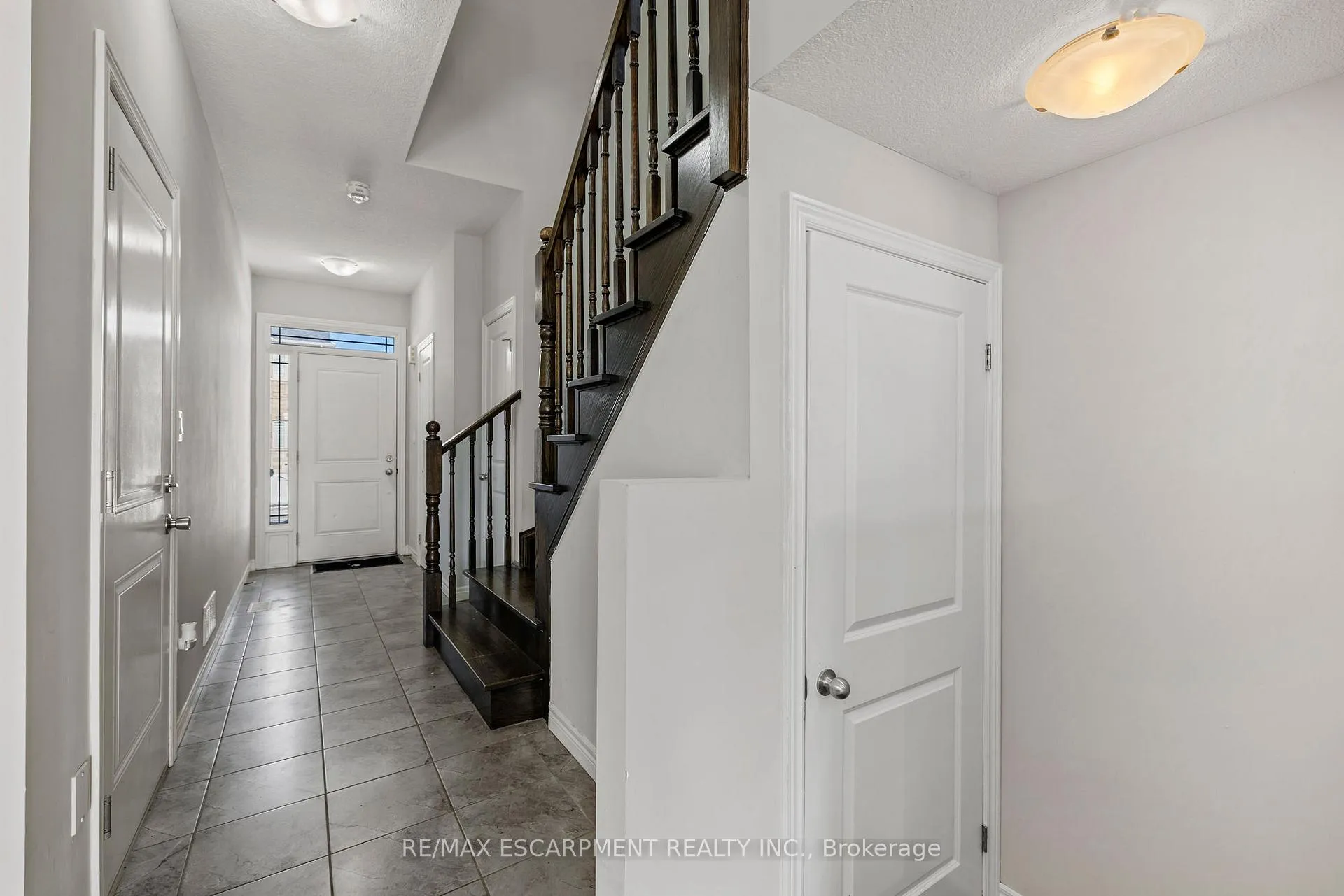 Photo 11 of 14 Serenity Lane, Hamilton, Rural Glanbrook — HOMEH