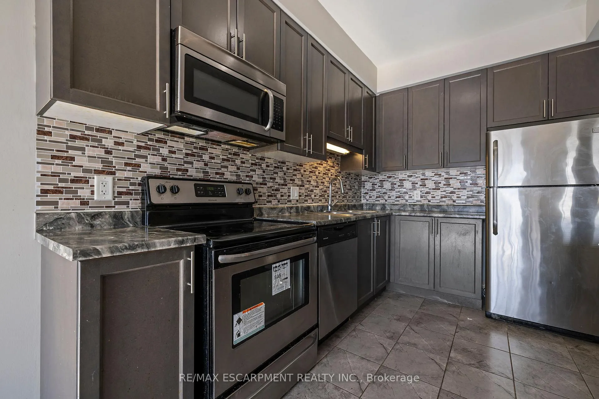 Photo 15 of 14 Serenity Lane, Hamilton, Rural Glanbrook — HOMEH