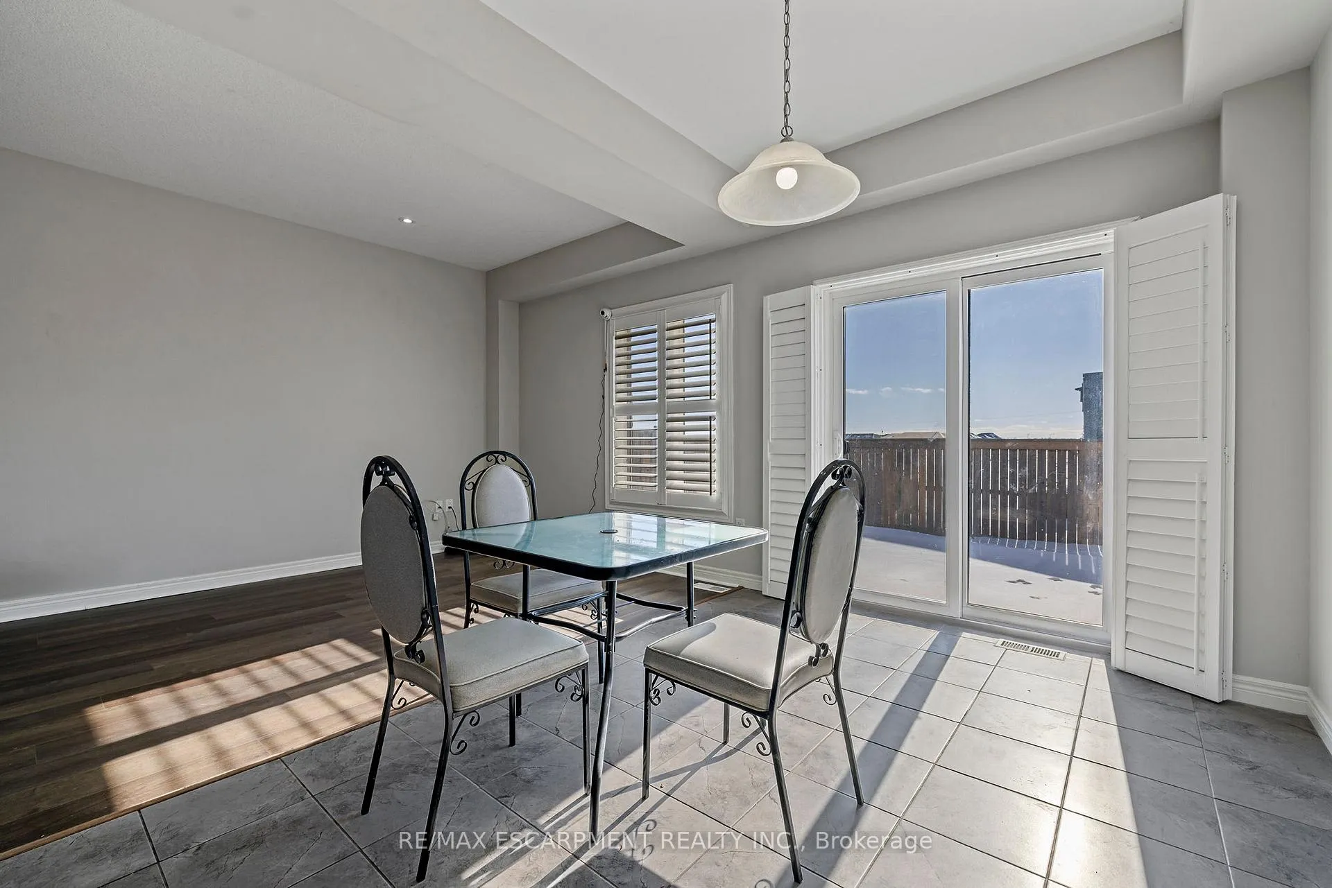 Photo 17 of 14 Serenity Lane, Hamilton, Rural Glanbrook — HOMEH