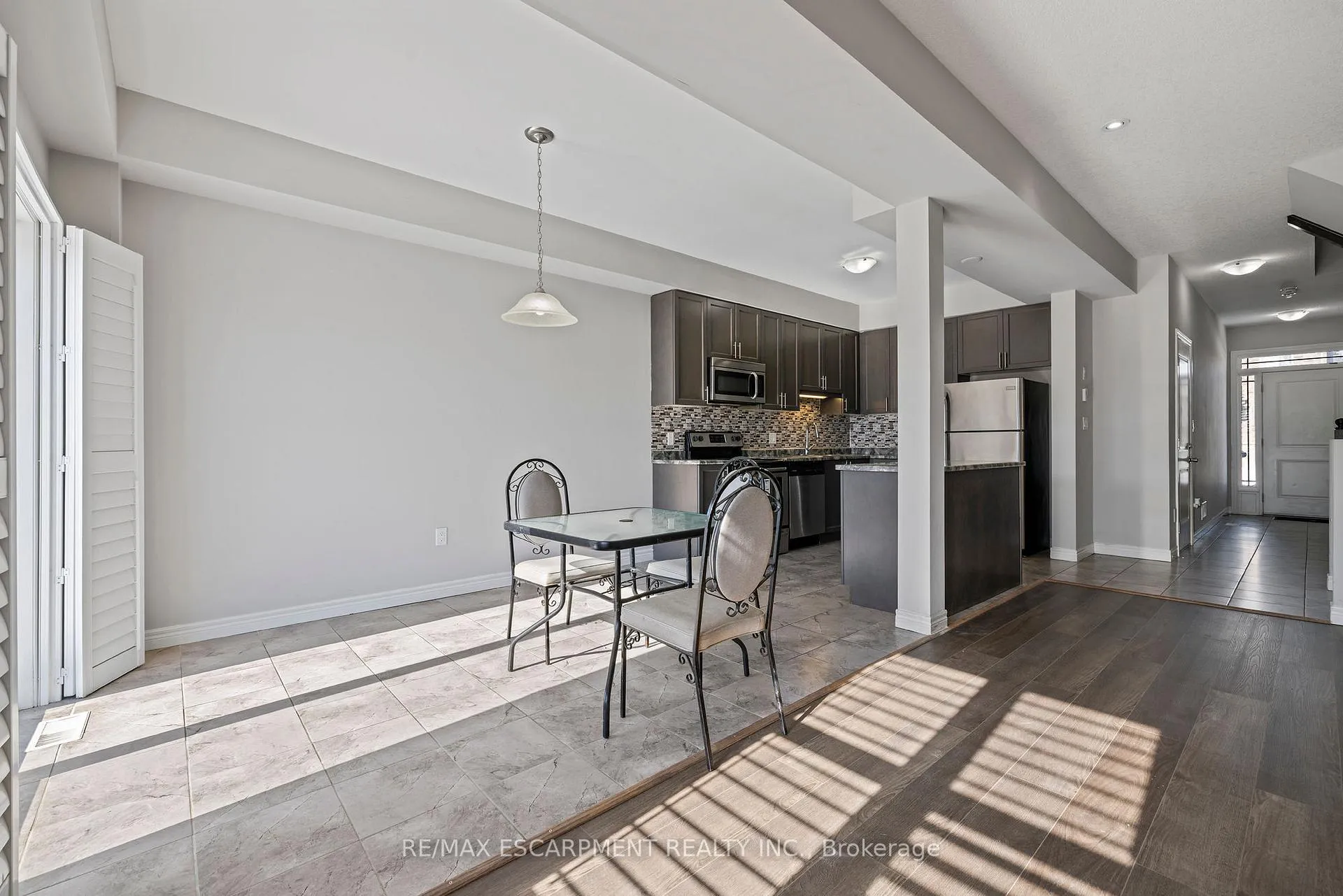Photo 19 of 14 Serenity Lane, Hamilton, Rural Glanbrook — HOMEH