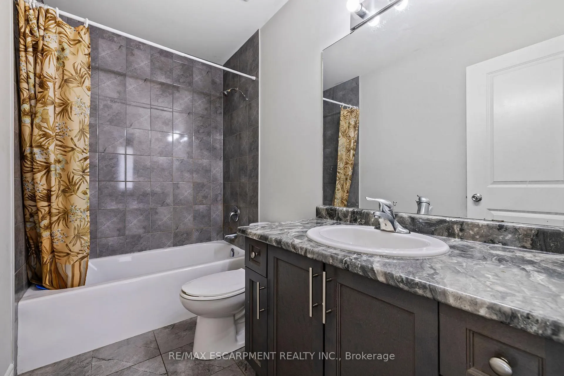 Photo 25 of 14 Serenity Lane, Hamilton, Rural Glanbrook — HOMEH