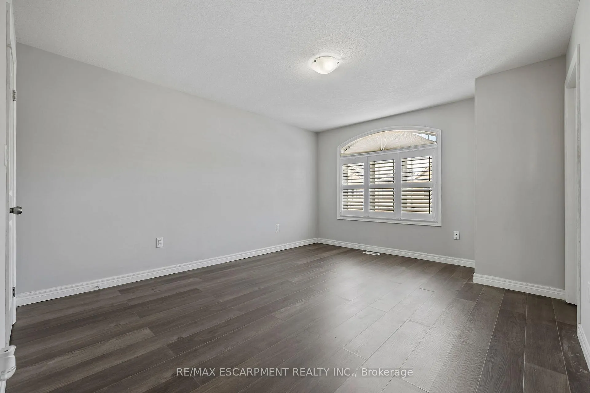 Photo 33 of 14 Serenity Lane, Hamilton, Rural Glanbrook — HOMEH