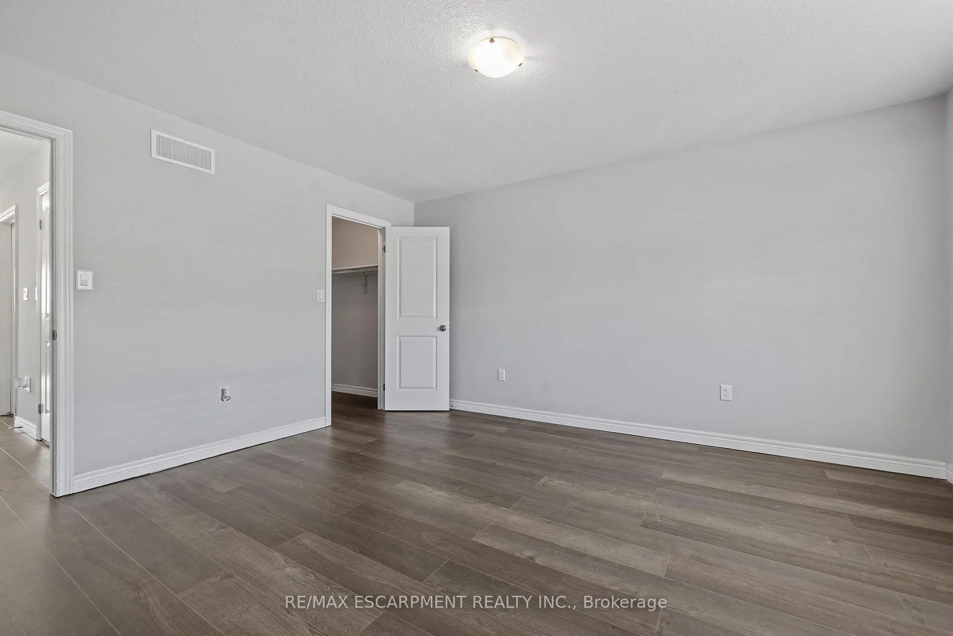 Photo 34 of 14 Serenity Lane, Hamilton, Rural Glanbrook — HOMEH