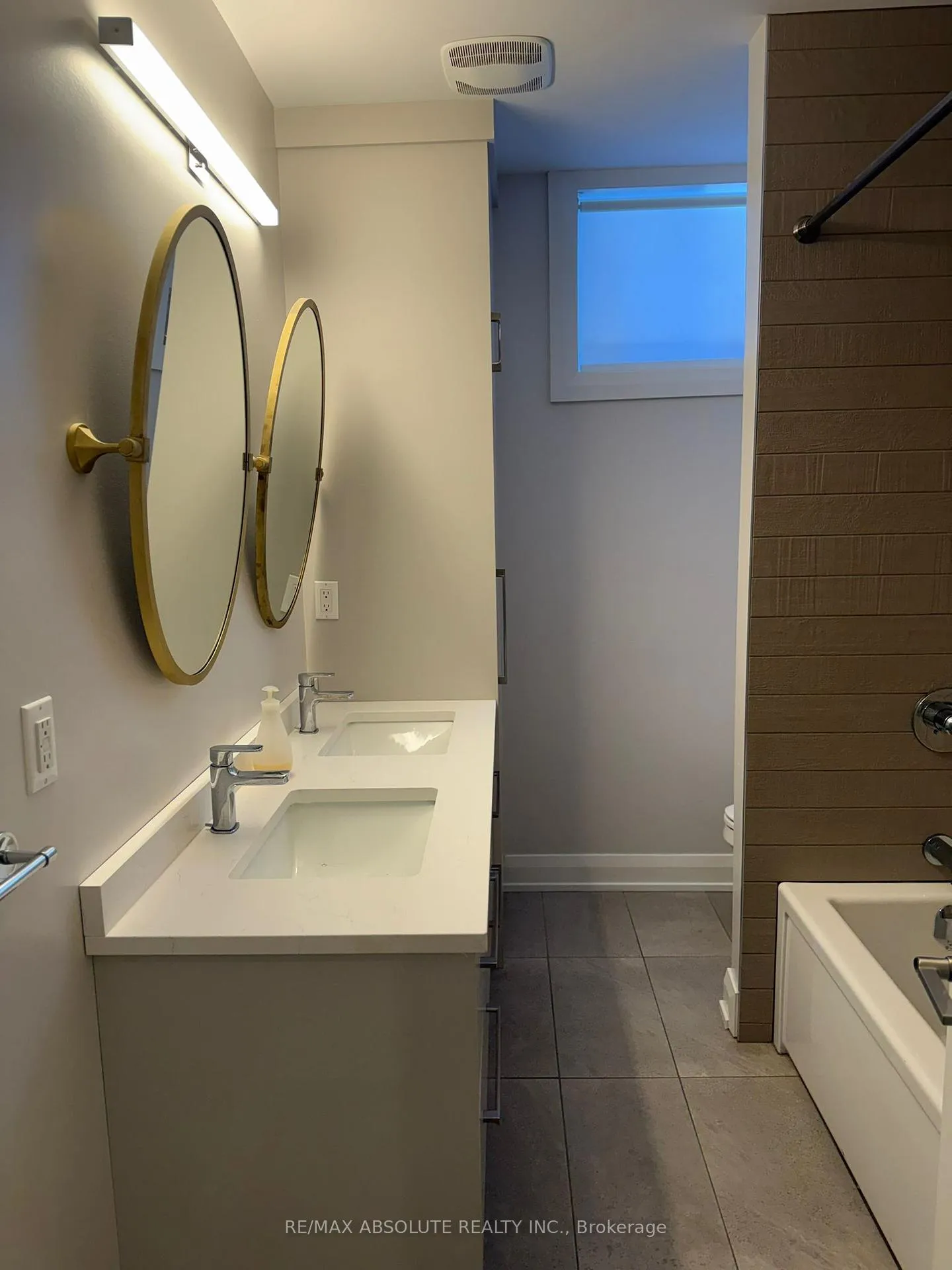 Photo 2 of Unit Unit 0, 270 Byron Avenue, Ottawa, Westboro/Hampton Park — HOMEH