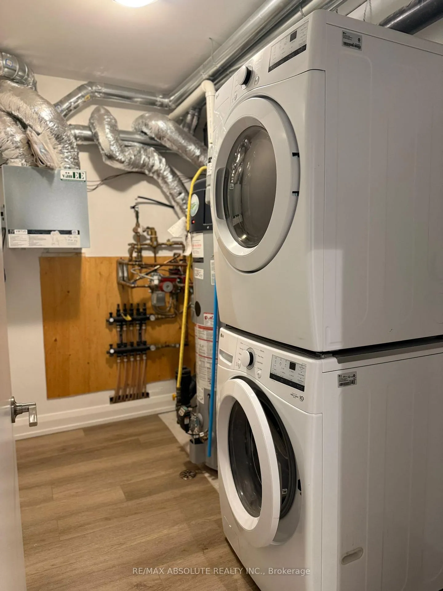 Photo 5 of Unit Unit 0, 270 Byron Avenue, Ottawa, Westboro/Hampton Park — HOMEH