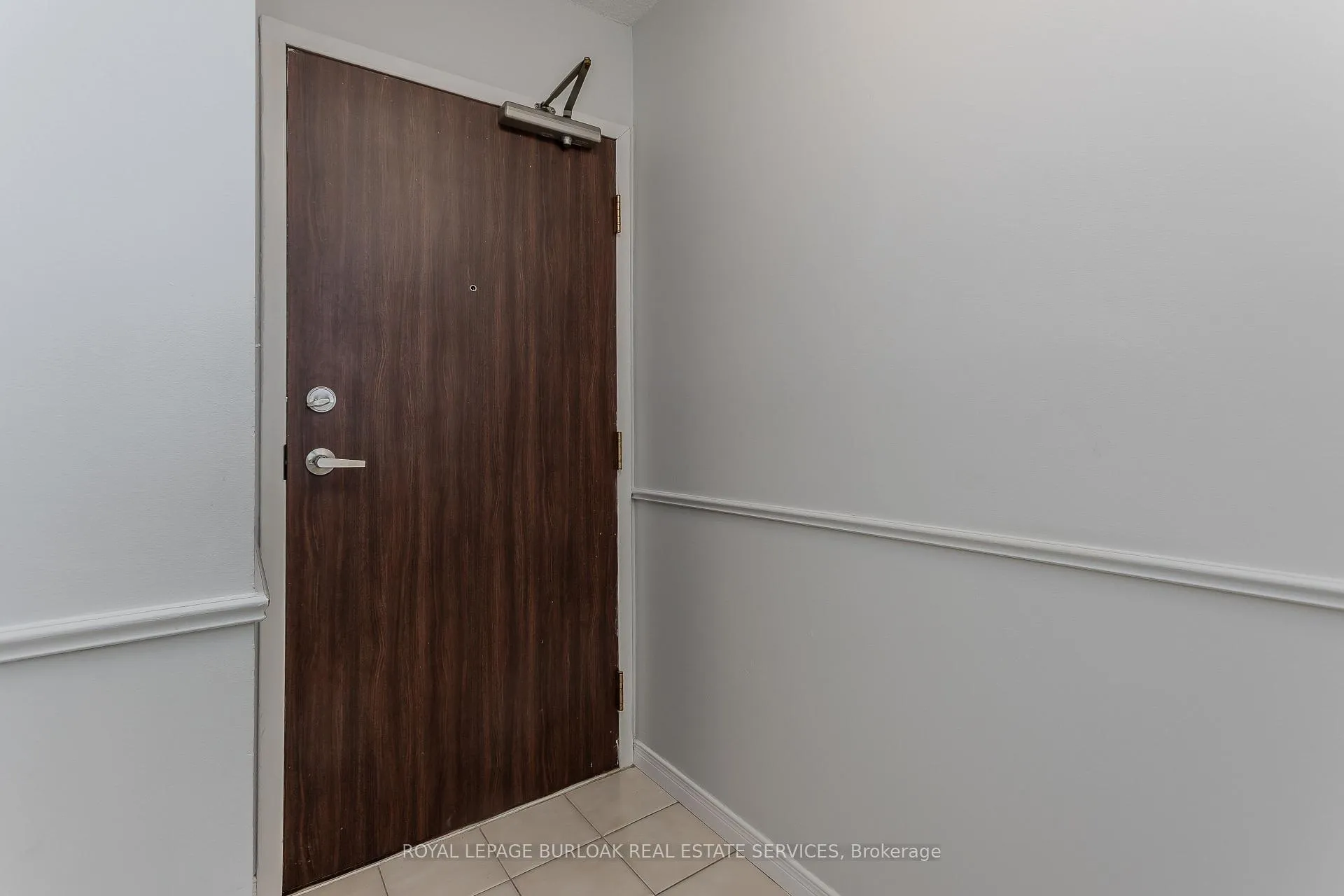 Photo 4 of Unit 508, 495 Highway 8, Hamilton, Stoney Creek — HOMEH
