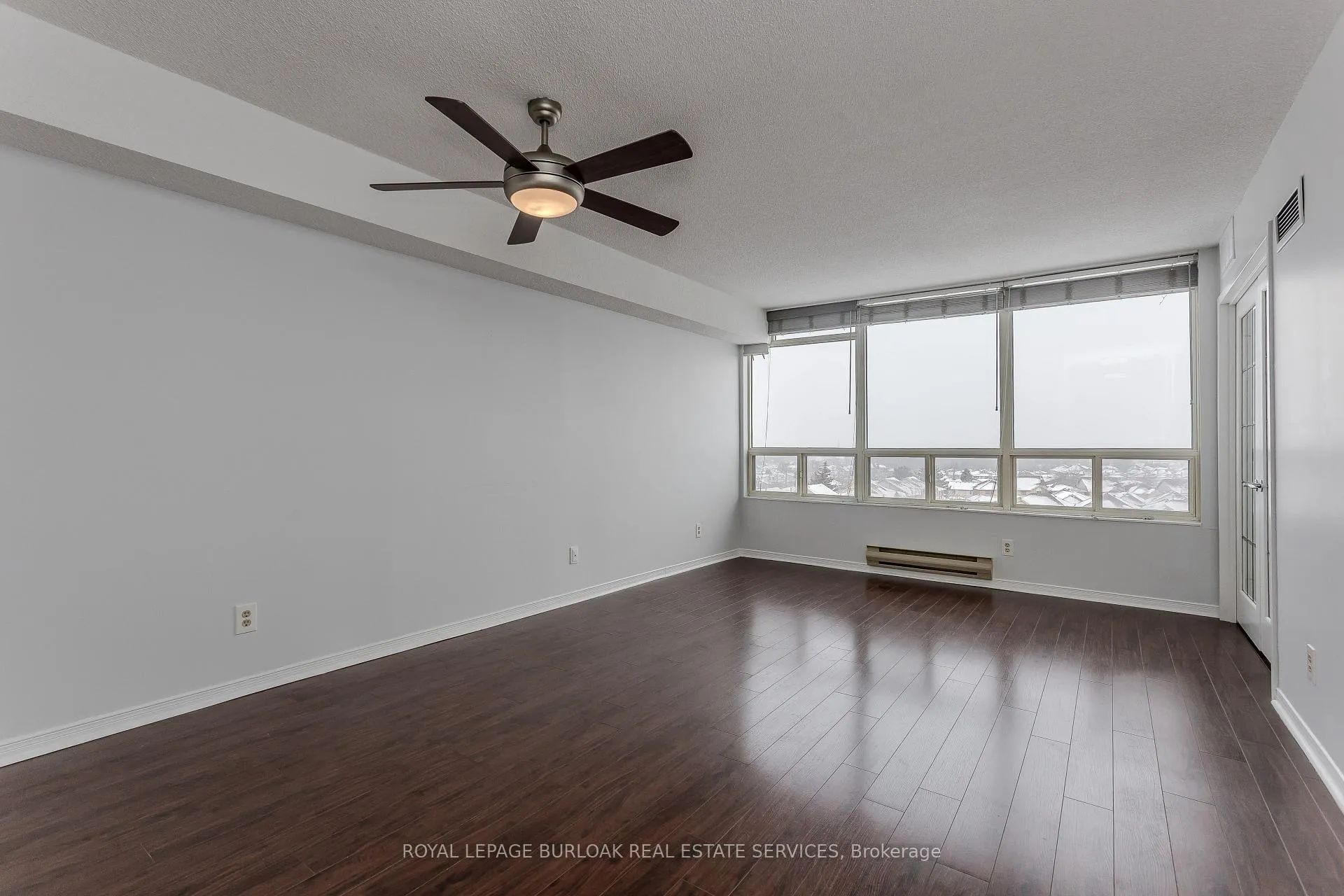 Photo 8 of Unit 508, 495 Highway 8, Hamilton, Stoney Creek — HOMEH