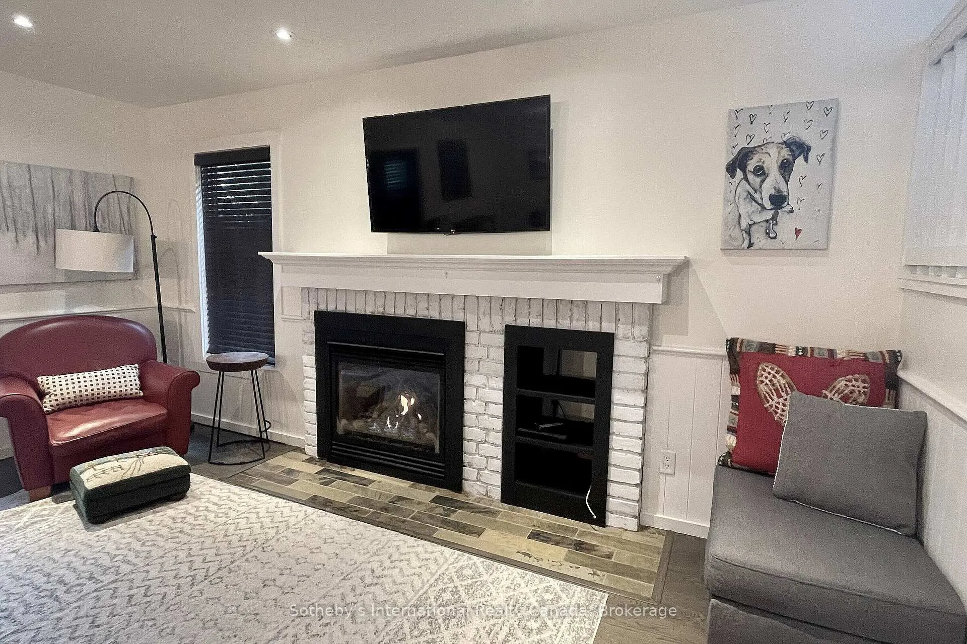 Photo 12 of 571 Oxbow Crescent, Collingwood — HOMEH