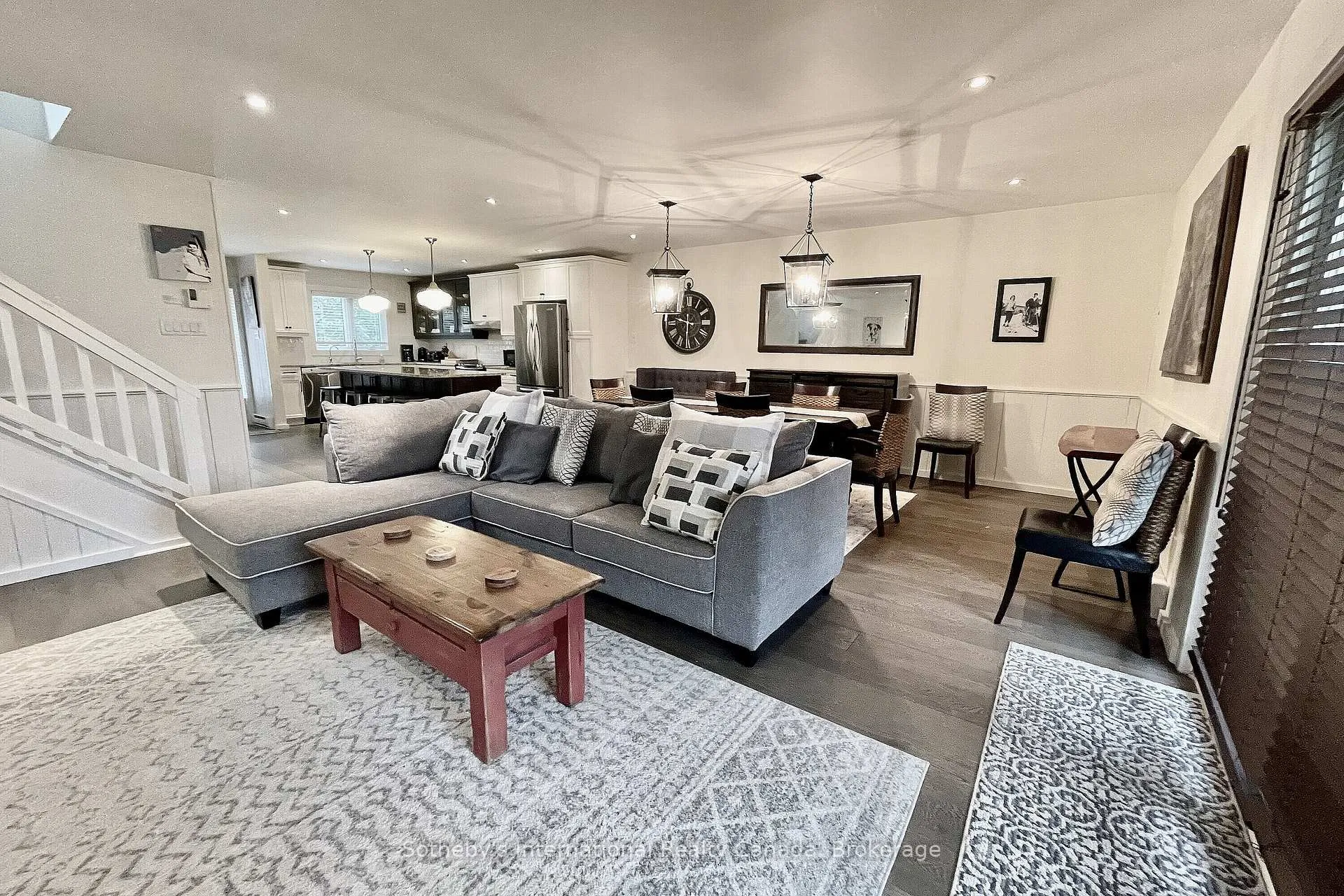 Photo 15 of 571 Oxbow Crescent, Collingwood — HOMEH