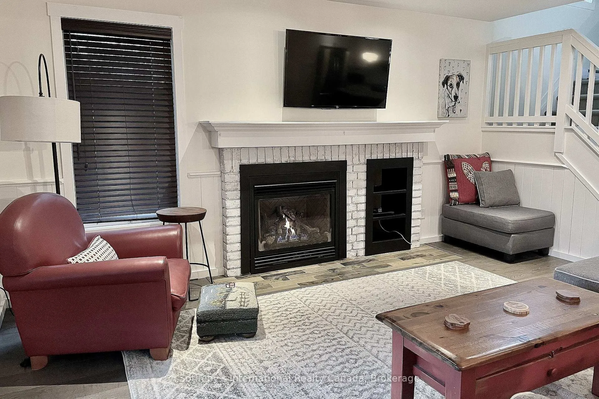 Photo 17 of 571 Oxbow Crescent, Collingwood — HOMEH