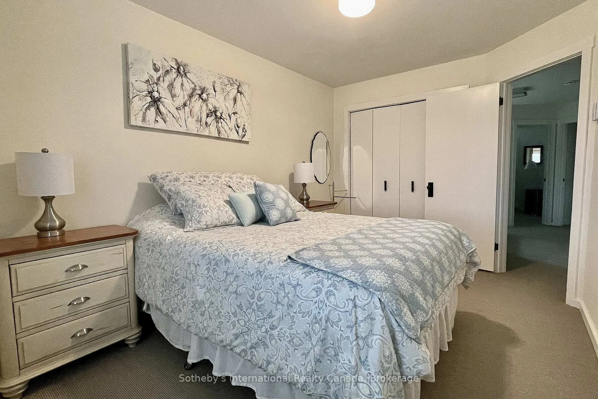 Photo 22 of 571 Oxbow Crescent, Collingwood — HOMEH