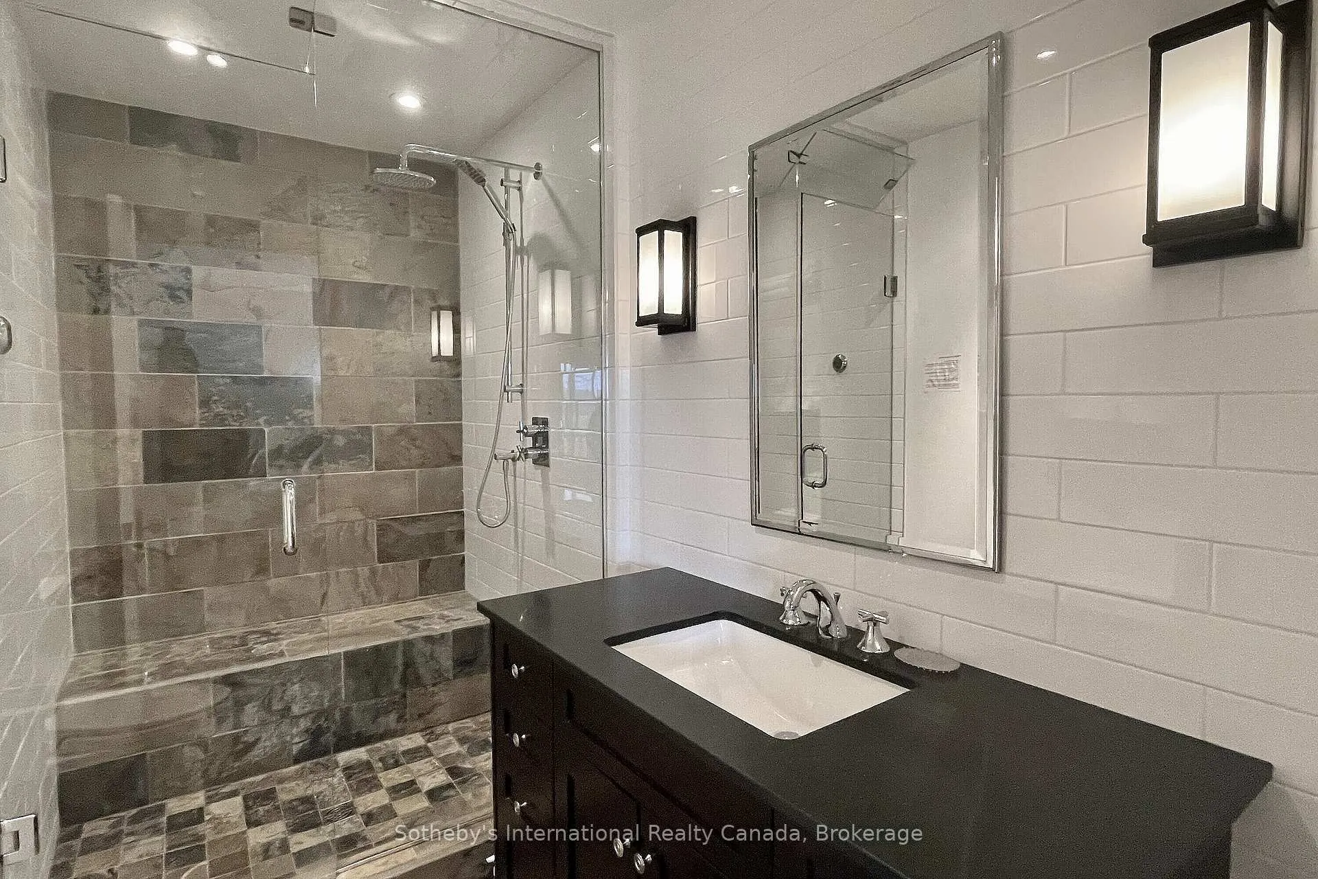 Photo 27 of 571 Oxbow Crescent, Collingwood — HOMEH