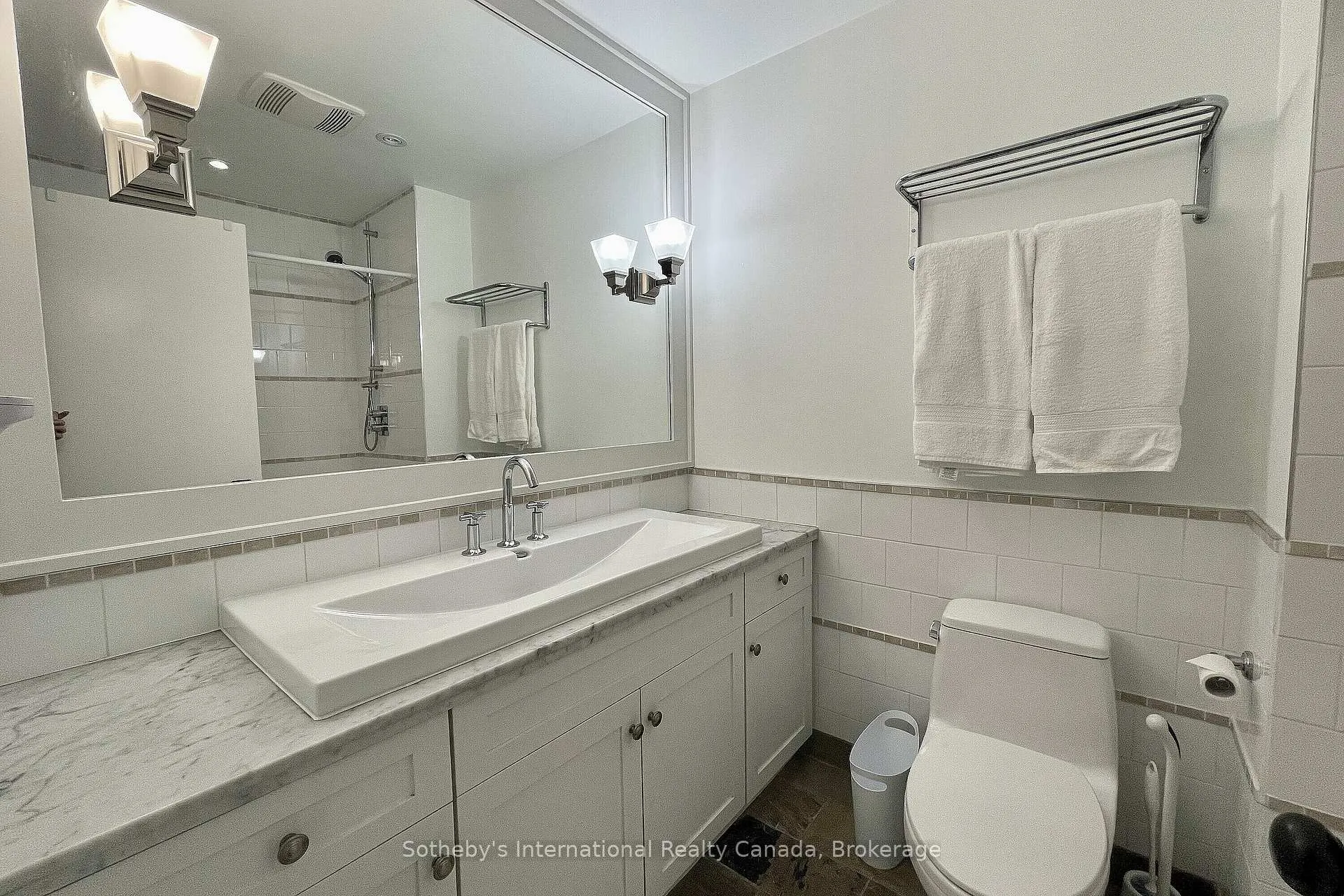 Photo 28 of 571 Oxbow Crescent, Collingwood — HOMEH