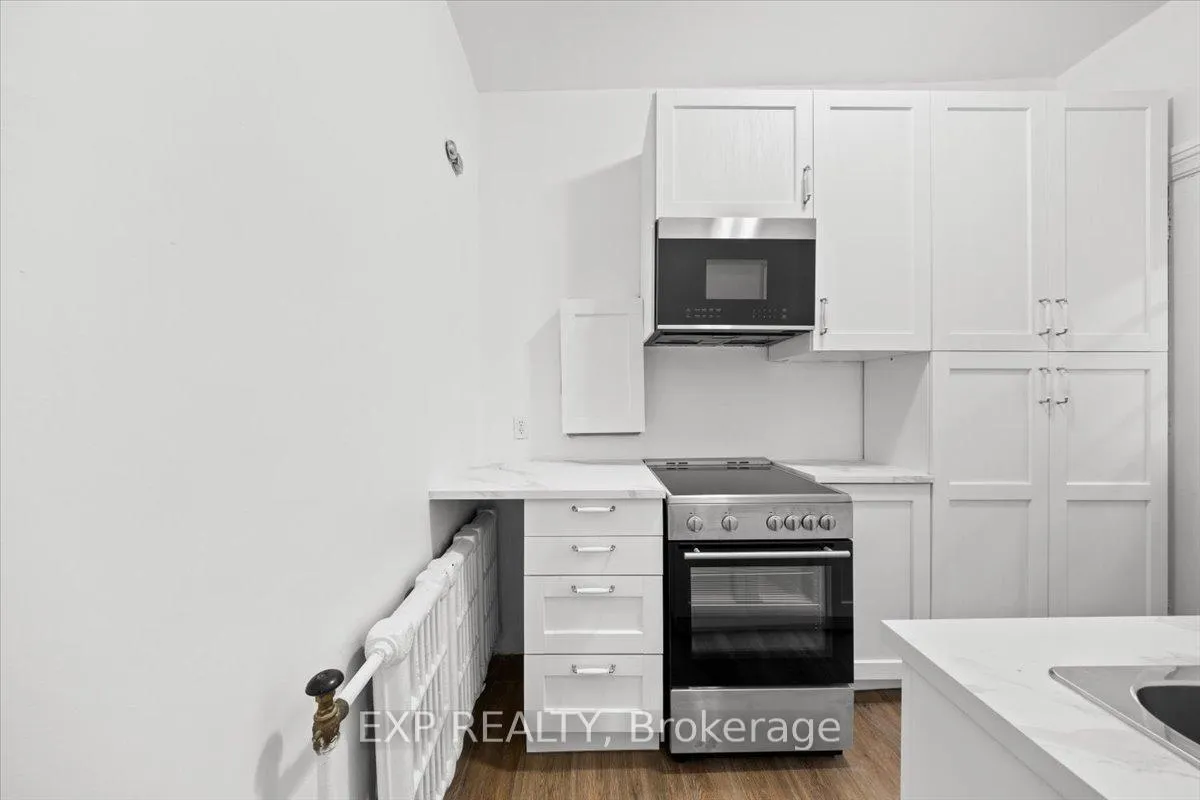 Photo 6 of Unit 3, 484 Gilmour Street, Ottawa, Ottawa Centre — HOMEH