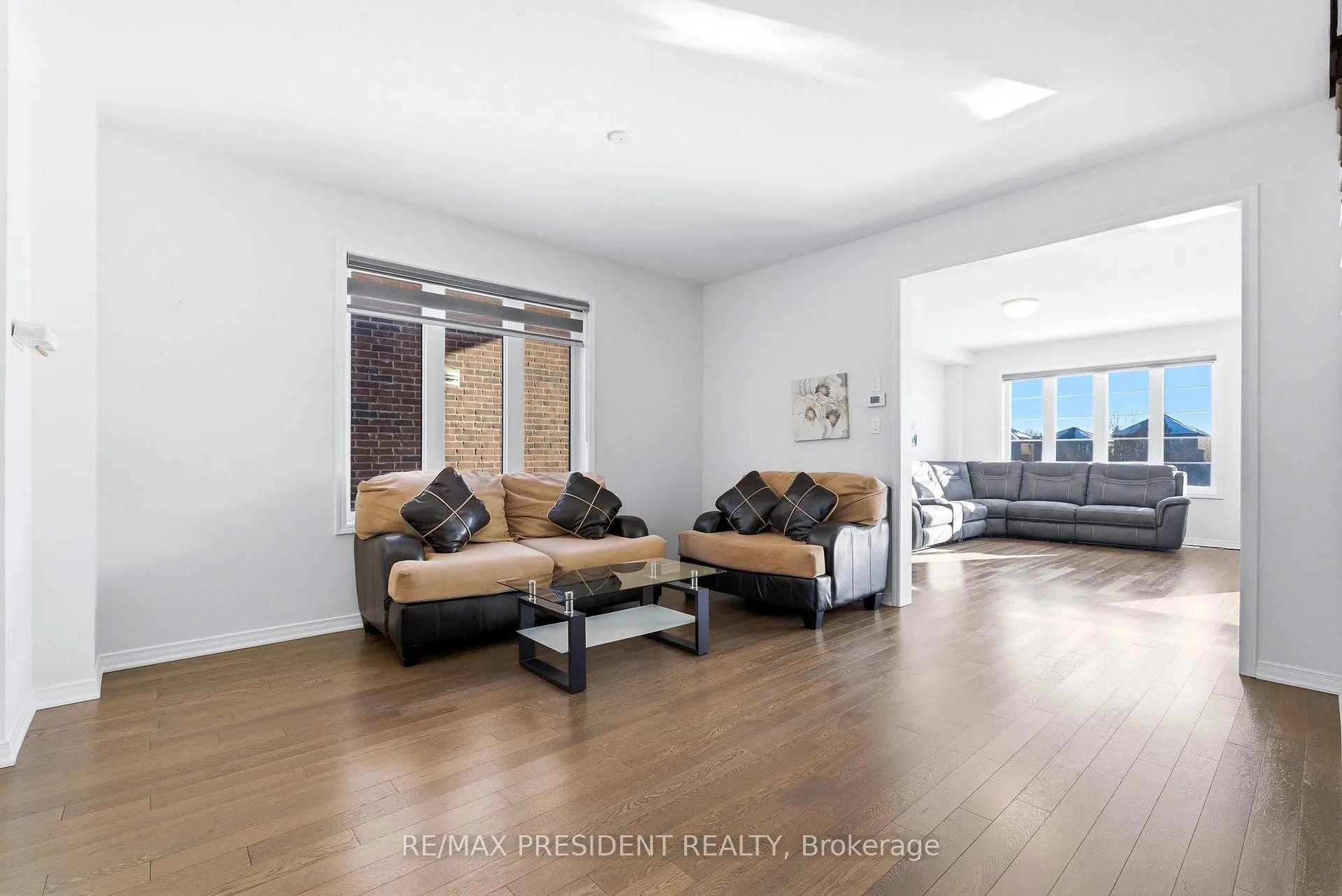 Photo 7 of 12 Midhurst Heights, Hamilton, Stoney Creek — HOMEH