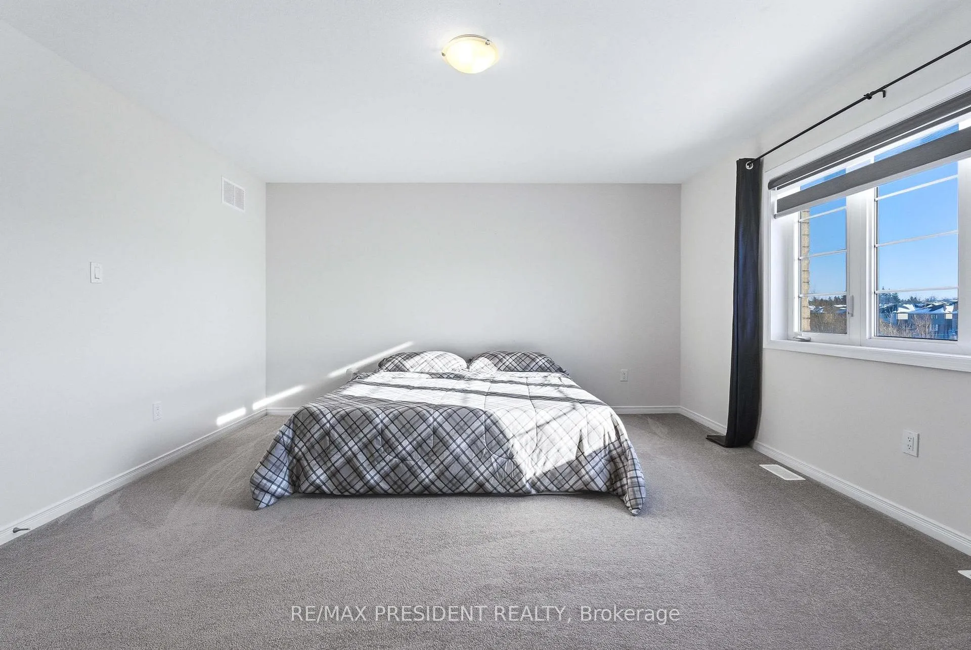 Photo 20 of 12 Midhurst Heights, Hamilton, Stoney Creek — HOMEH