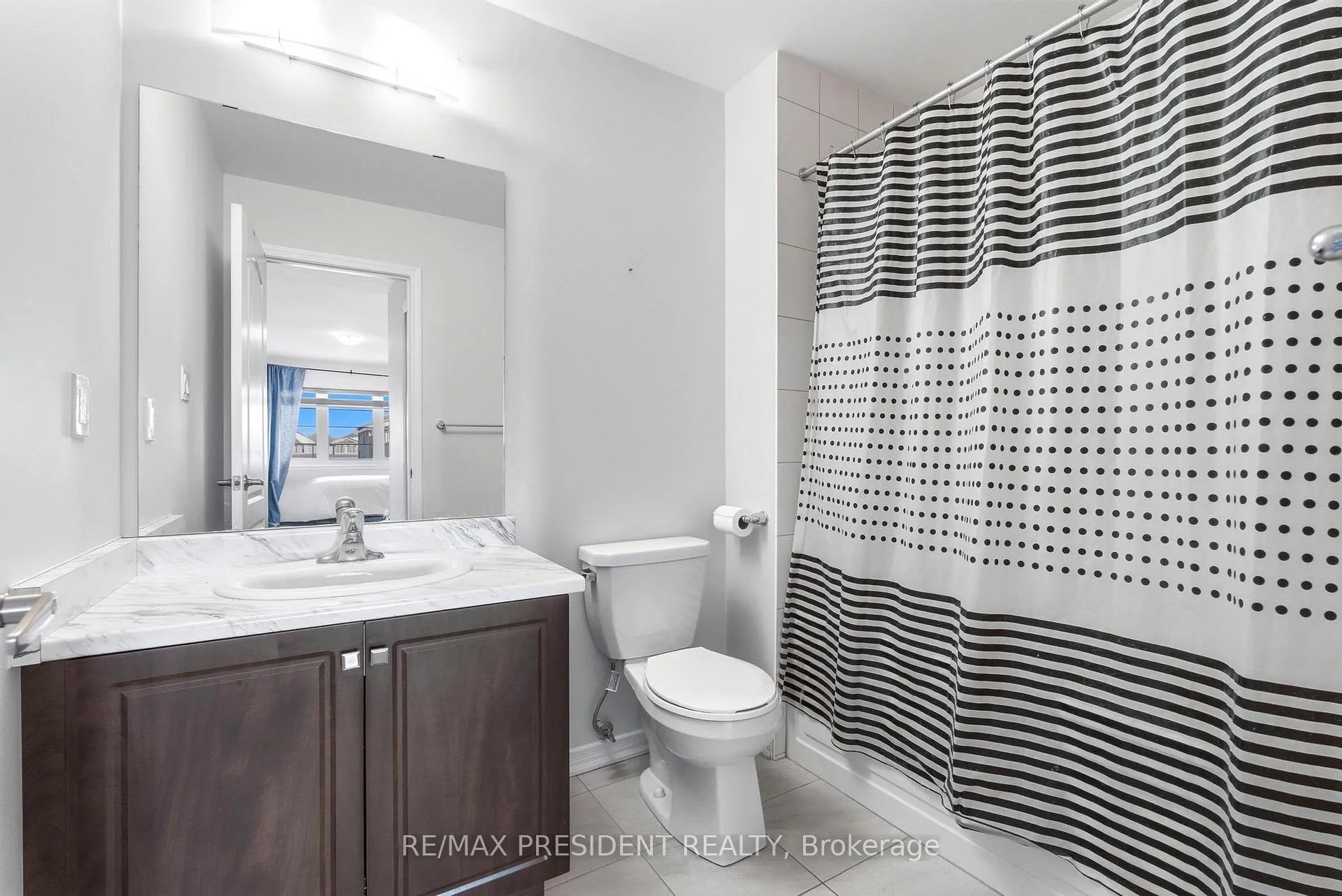 Photo 32 of 12 Midhurst Heights, Hamilton, Stoney Creek — HOMEH