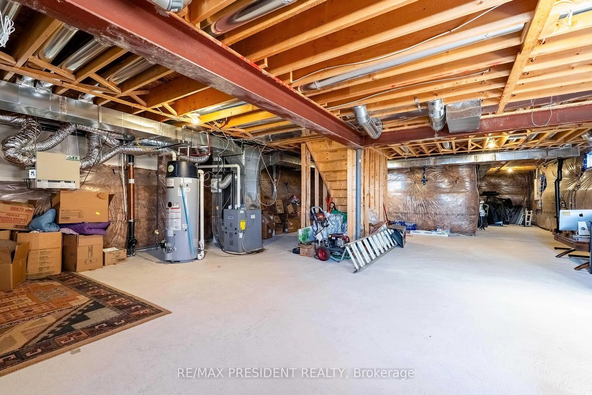 Photo 36 of 12 Midhurst Heights, Hamilton, Stoney Creek — HOMEH