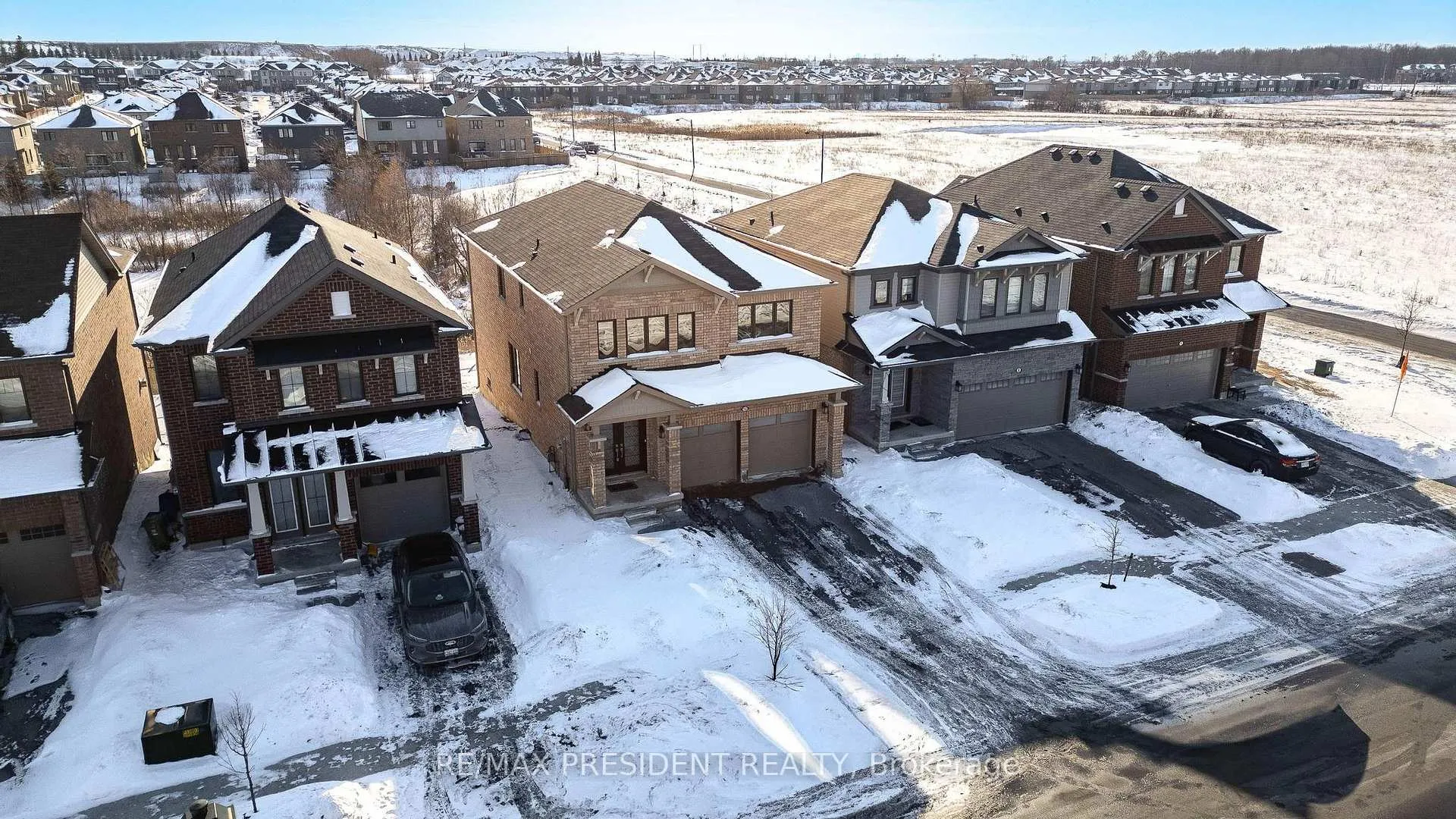 Photo 38 of 12 Midhurst Heights, Hamilton, Stoney Creek — HOMEH