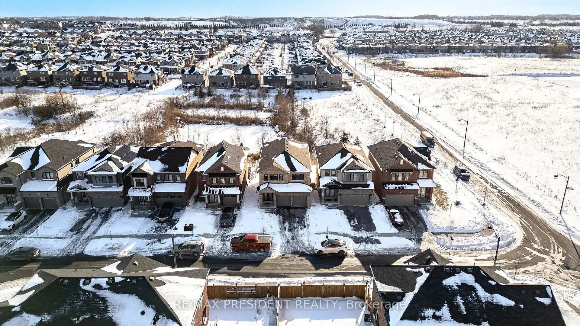 Photo 40 of 12 Midhurst Heights, Hamilton, Stoney Creek — HOMEH