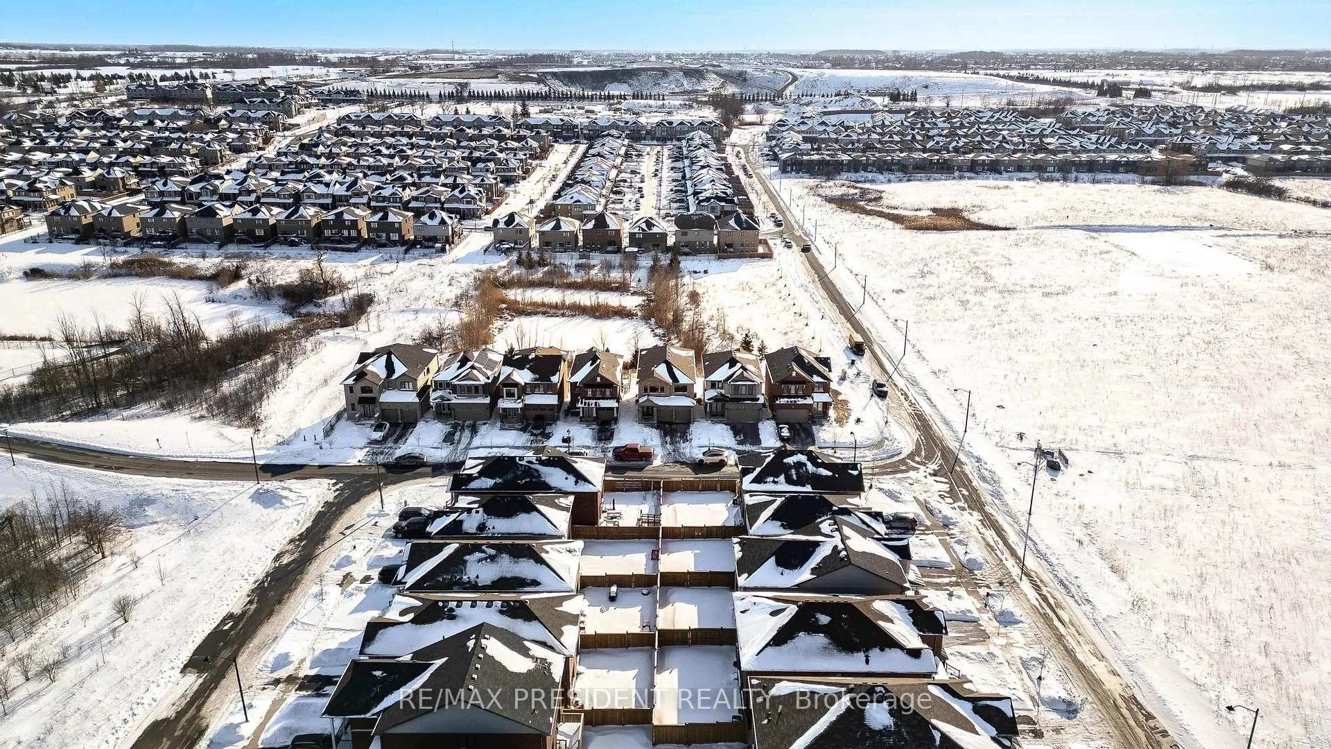 Photo 43 of 12 Midhurst Heights, Hamilton, Stoney Creek — HOMEH