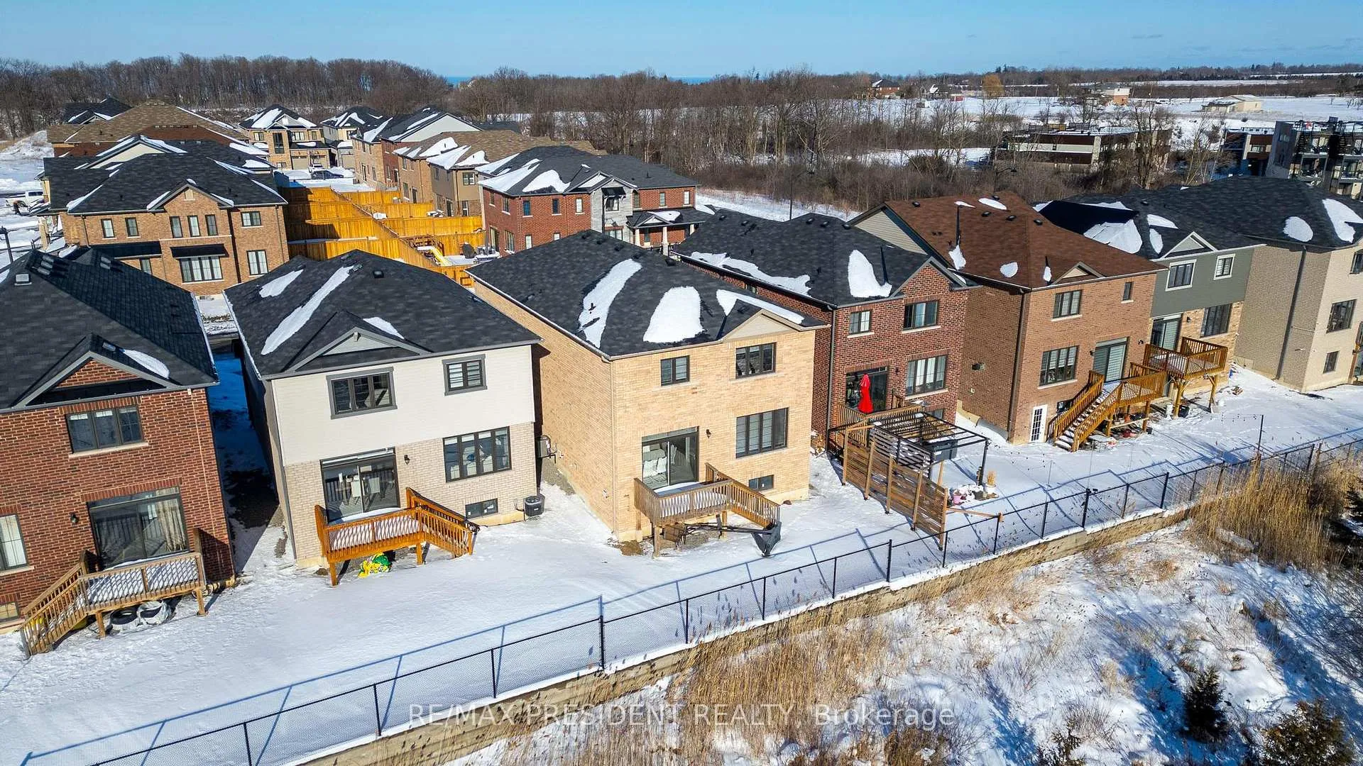 Photo 46 of 12 Midhurst Heights, Hamilton, Stoney Creek — HOMEH