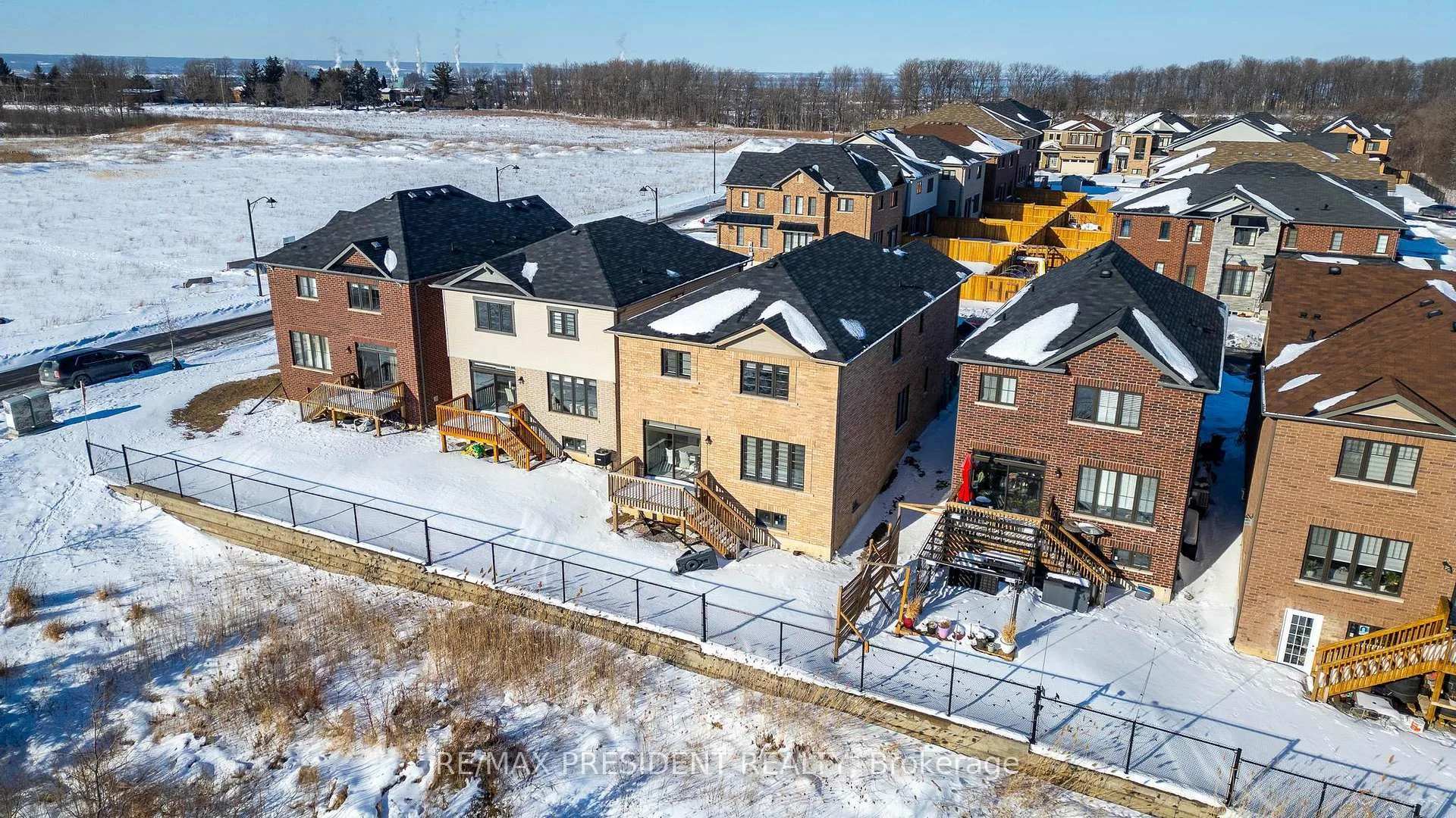 Photo 48 of 12 Midhurst Heights, Hamilton, Stoney Creek — HOMEH