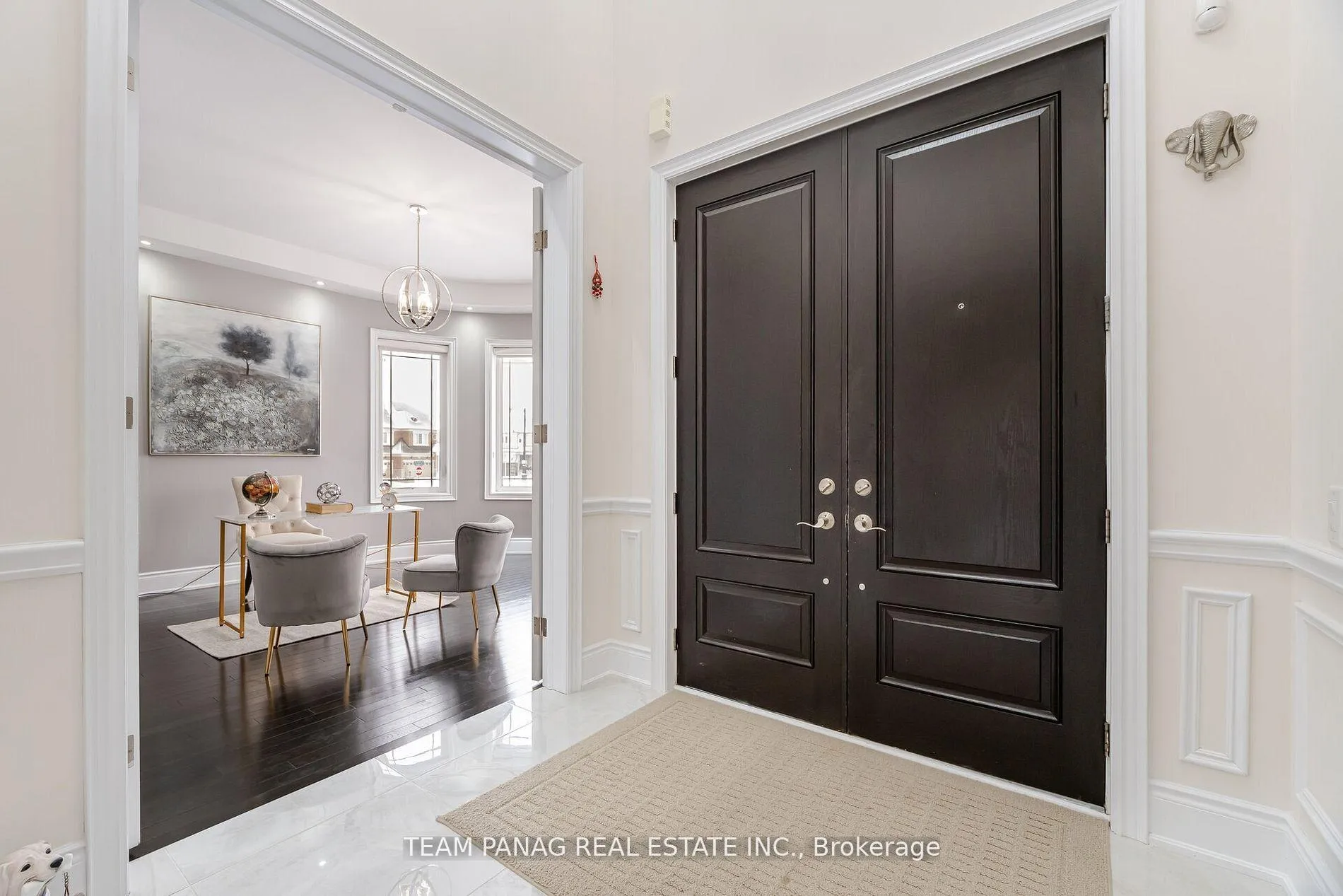 Photo 5 of 76 Balderson Drive, Vaughan, Kleinburg — HOMEH