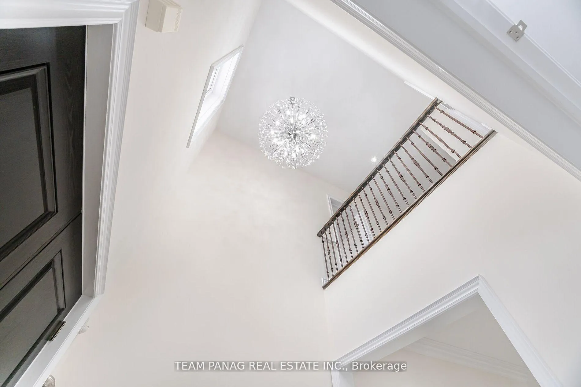 Photo 6 of 76 Balderson Drive, Vaughan, Kleinburg — HOMEH