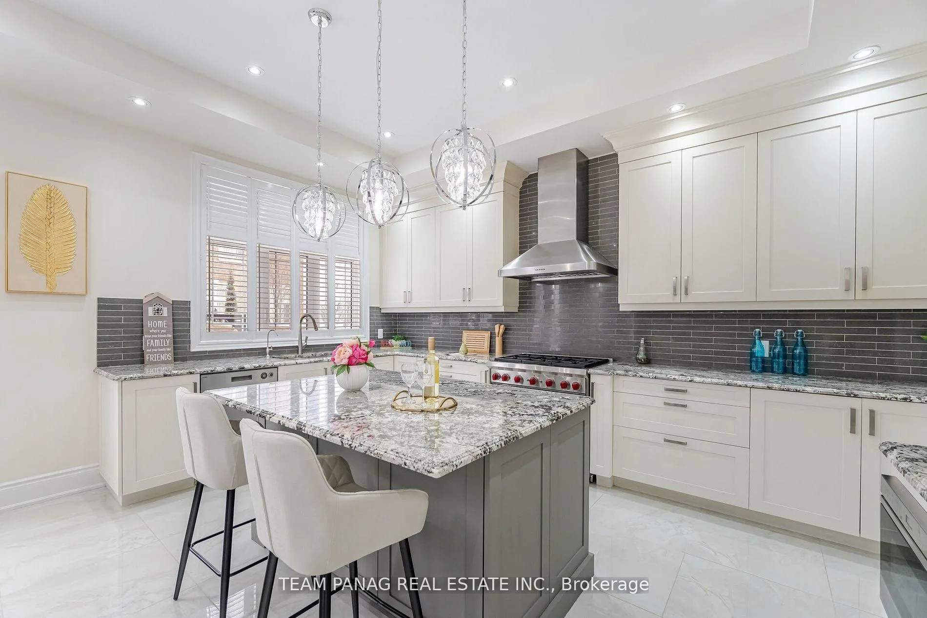 Photo 11 of 76 Balderson Drive, Vaughan, Kleinburg — HOMEH