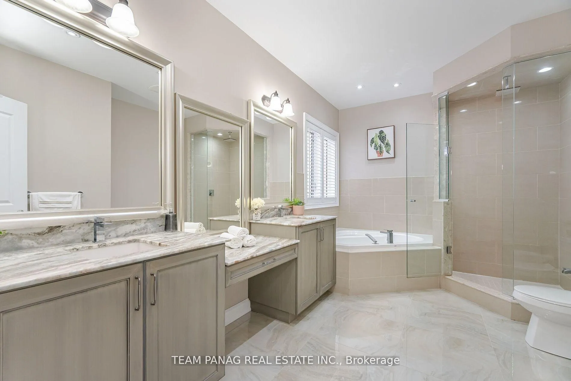 Photo 27 of 76 Balderson Drive, Vaughan, Kleinburg — HOMEH