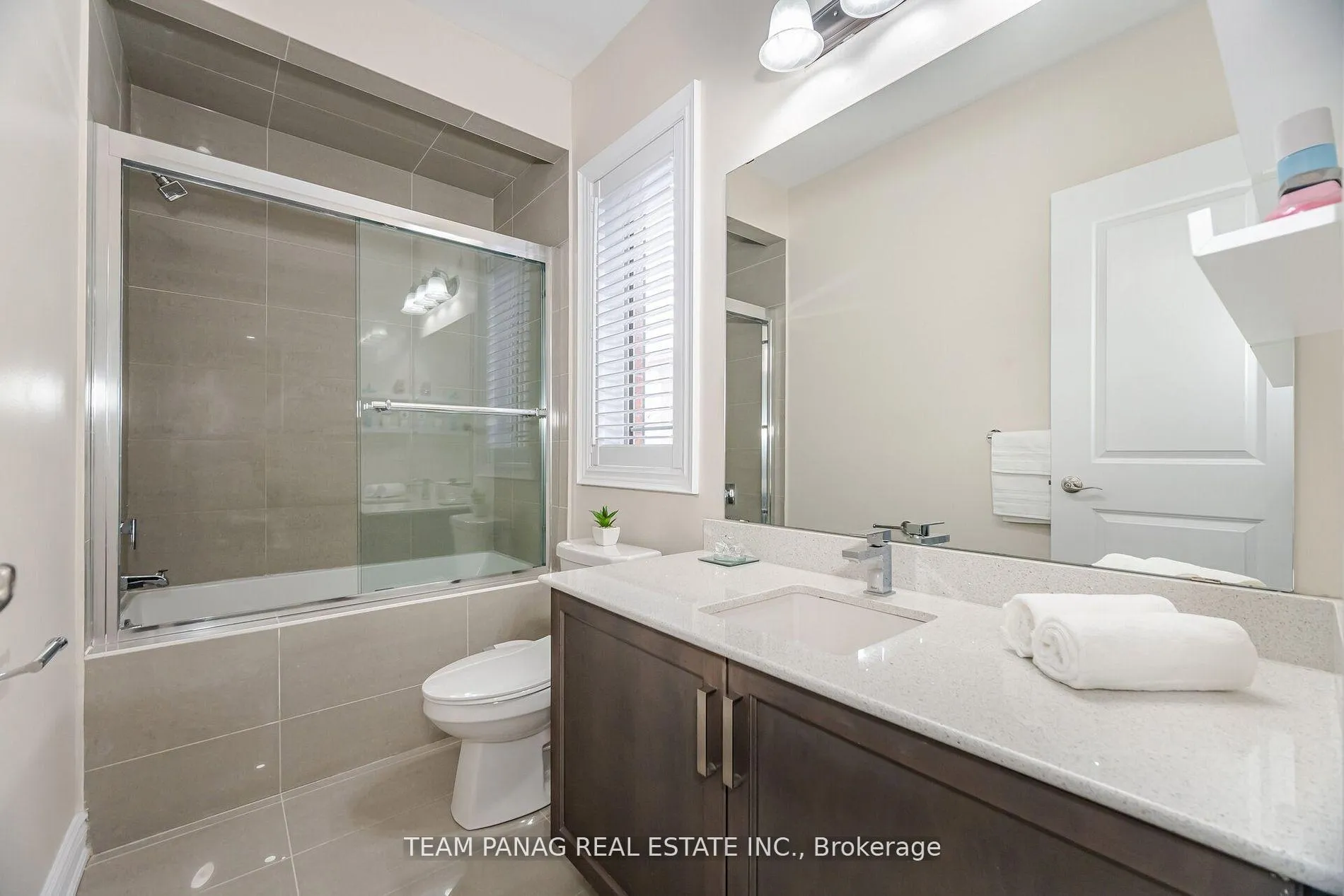 Photo 30 of 76 Balderson Drive, Vaughan, Kleinburg — HOMEH