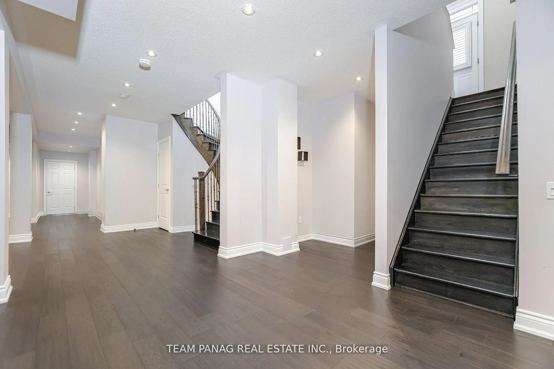 Photo 39 of 76 Balderson Drive, Vaughan, Kleinburg — HOMEH