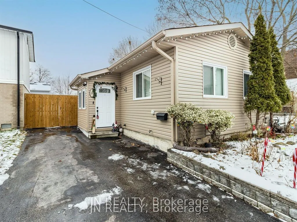 Front of 23 Hazelglen Court