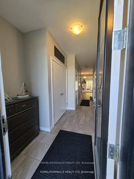 Photo 6 of 886 Robert Ferrie Drive, Kitchener — HOMEH