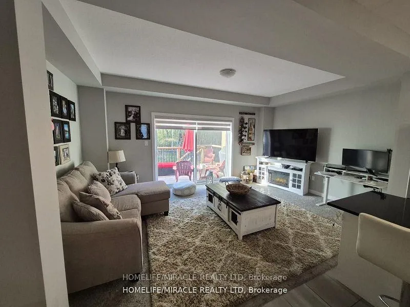 Photo 11 of 886 Robert Ferrie Drive, Kitchener — HOMEH
