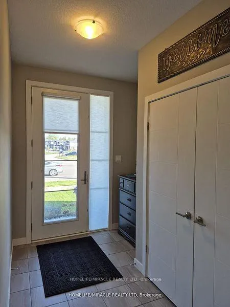Photo 17 of 886 Robert Ferrie Drive, Kitchener — HOMEH