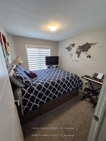 Photo 22 of 886 Robert Ferrie Drive, Kitchener — HOMEH