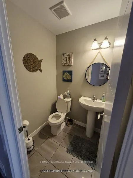 Photo 25 of 886 Robert Ferrie Drive, Kitchener — HOMEH