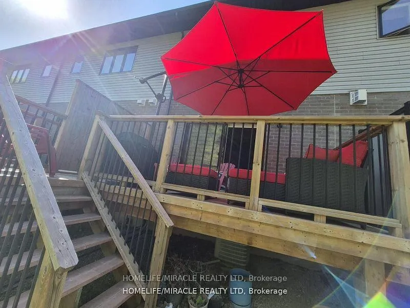 Photo 41 of 886 Robert Ferrie Drive, Kitchener — HOMEH