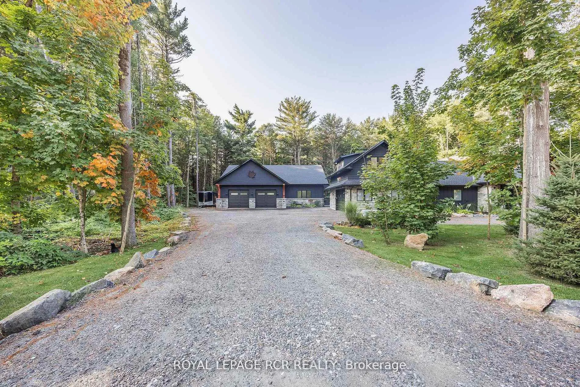 Photo 2 of 1031 Xavier Street, Gravenhurst, Wood (Gravenhurst) — HOMEH