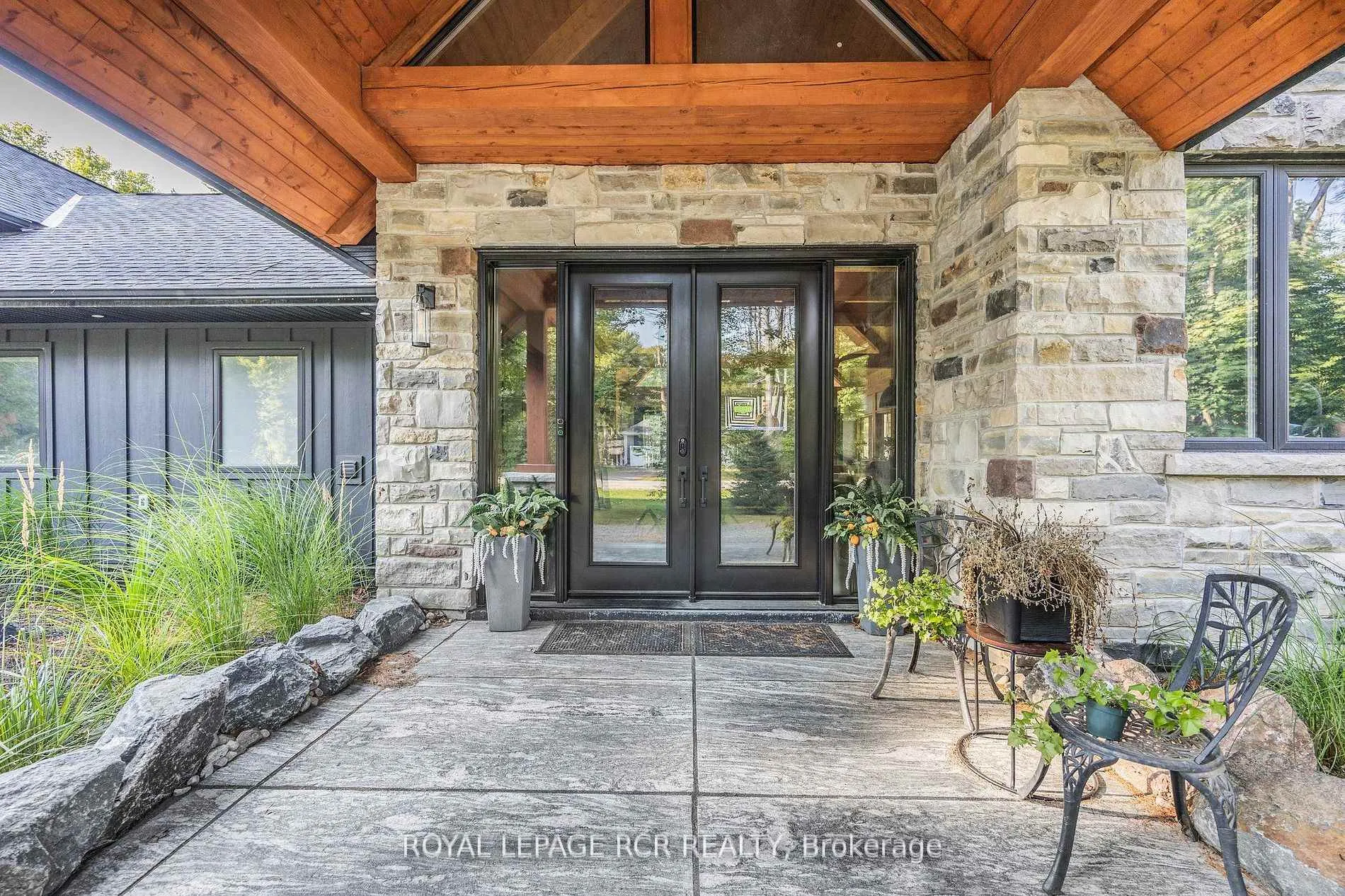 Photo 4 of 1031 Xavier Street, Gravenhurst, Wood (Gravenhurst) — HOMEH